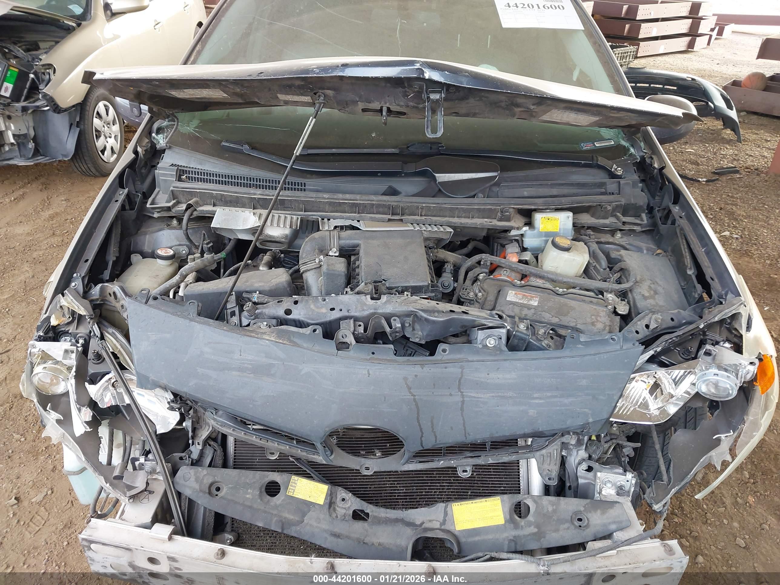 TOYOTA PRIUS image 10