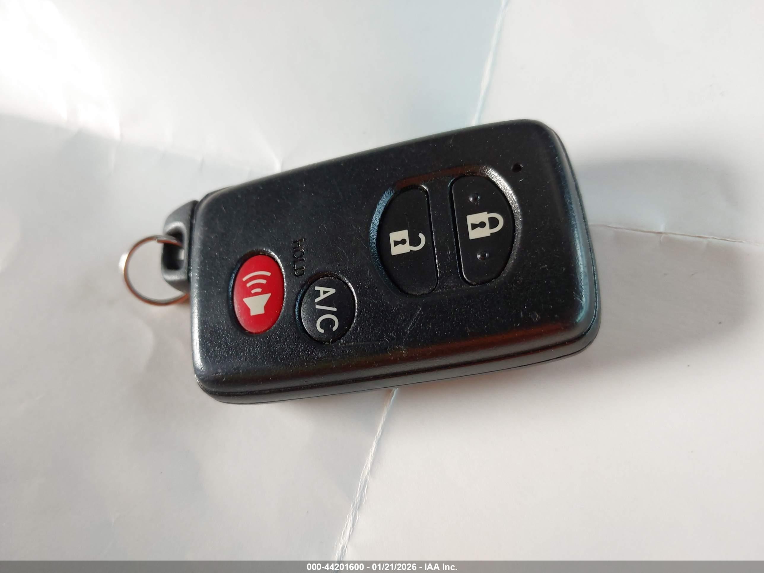 TOYOTA PRIUS image 11