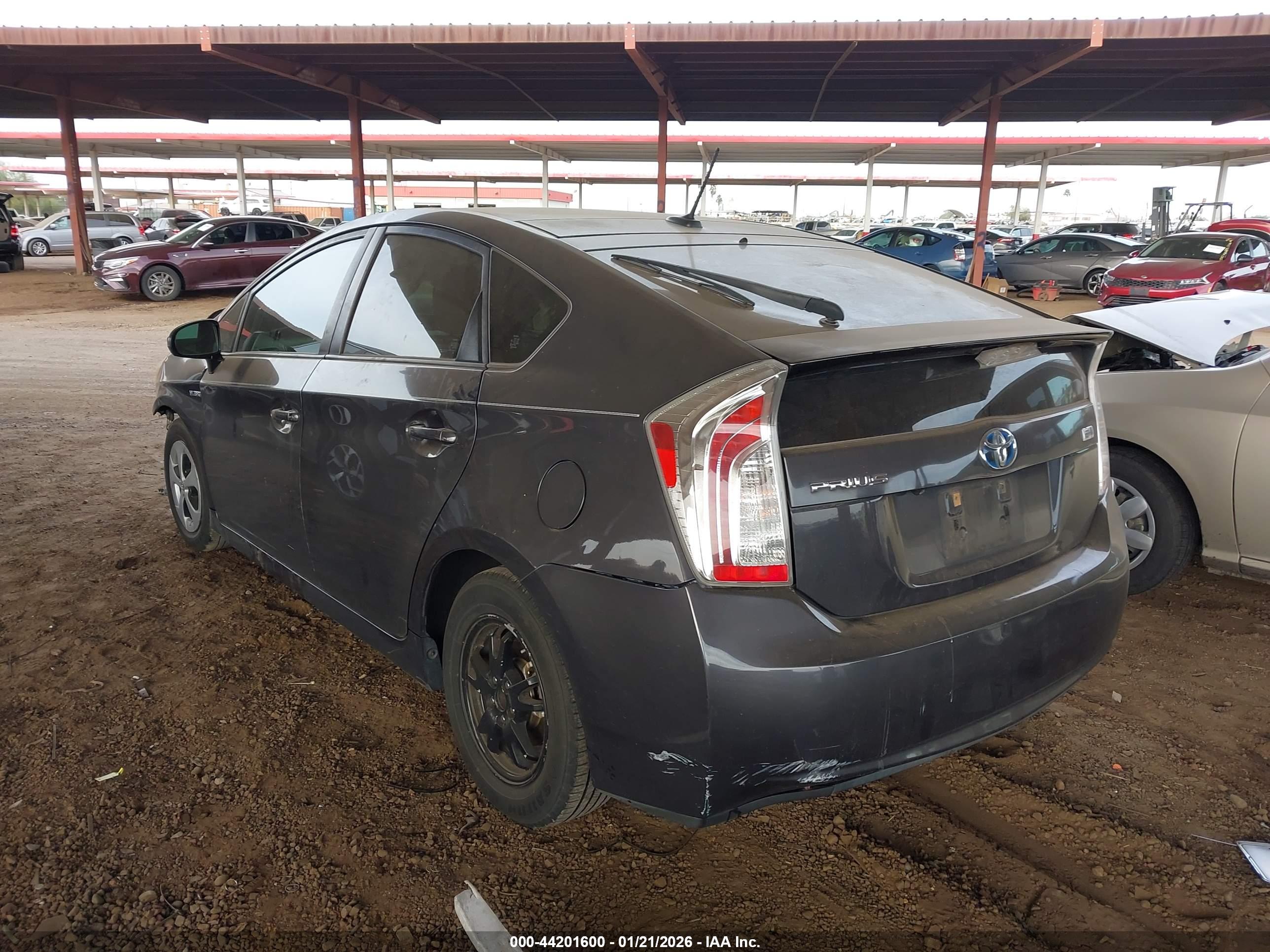 TOYOTA PRIUS image 3
