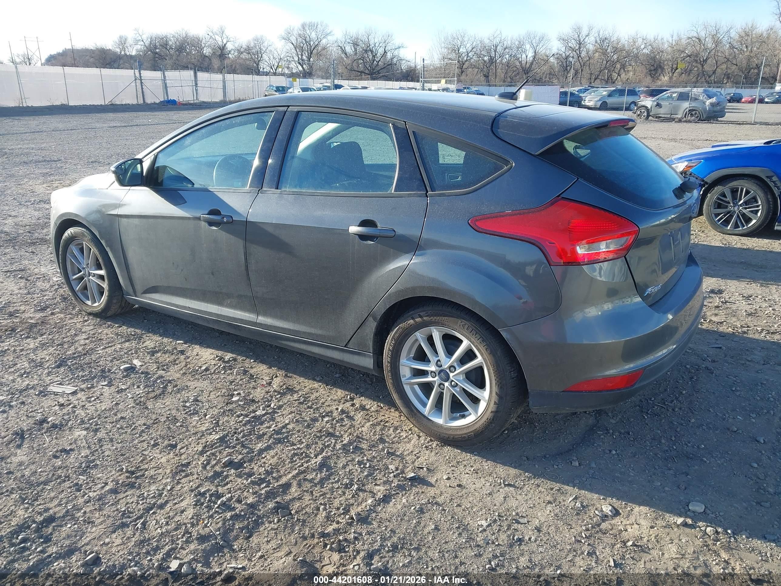 FORD FOCUS image 3