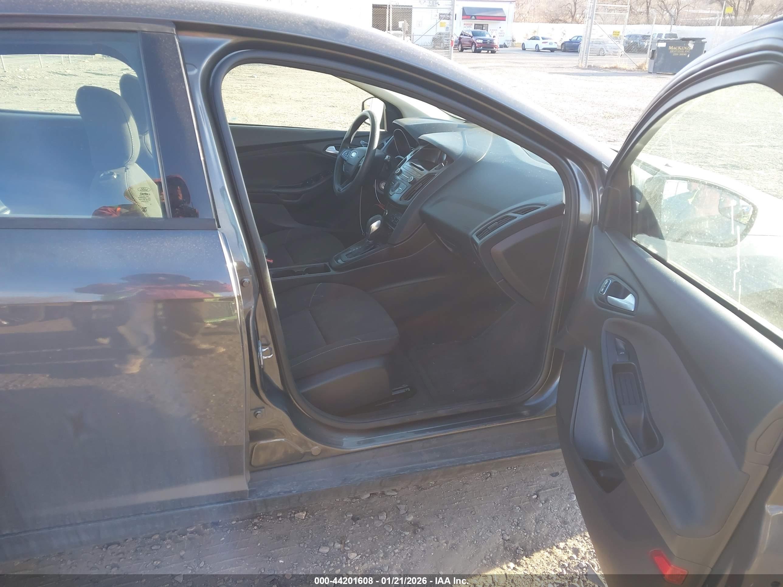 FORD FOCUS image 5