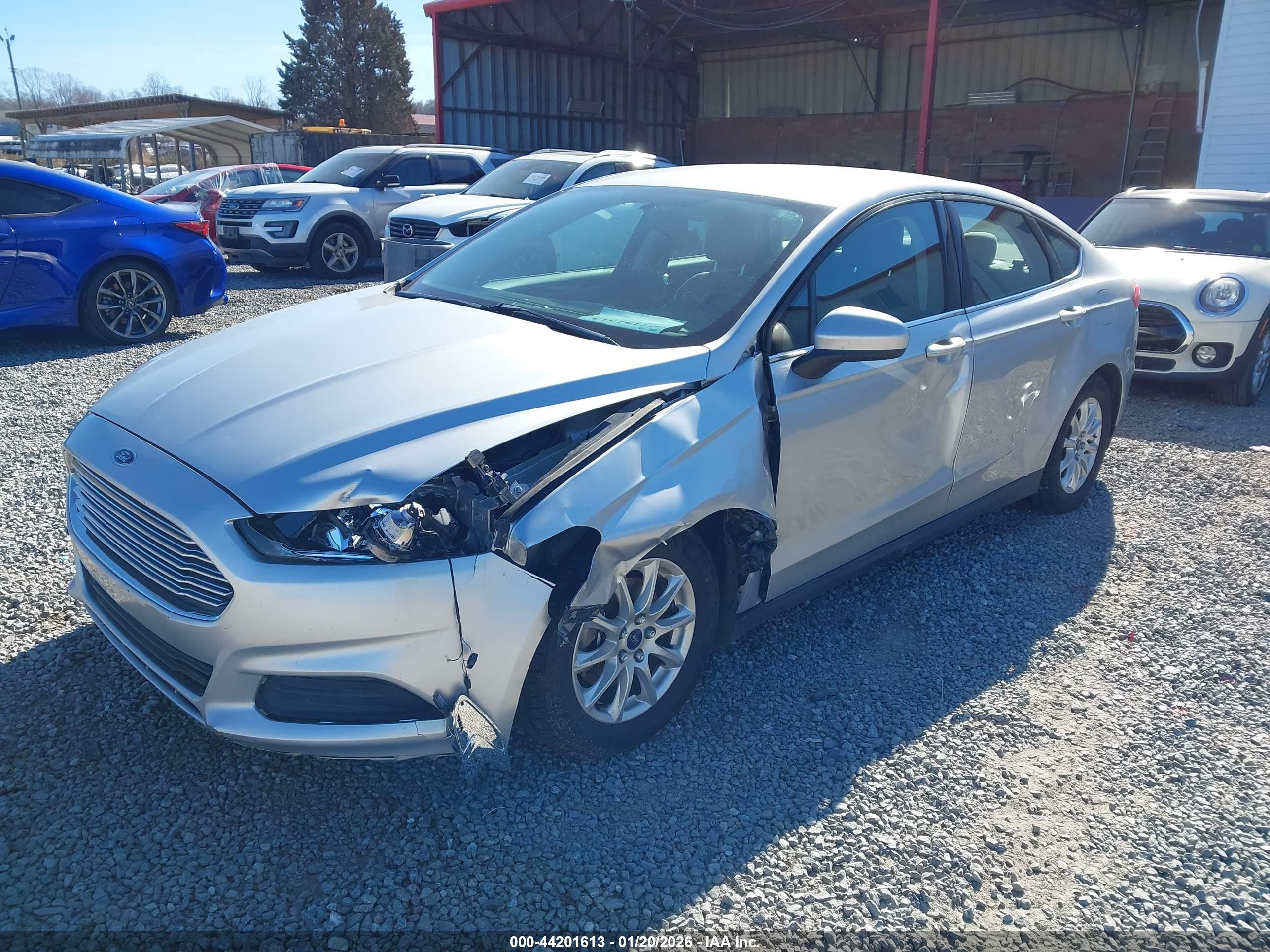 FORD FUSION image 2