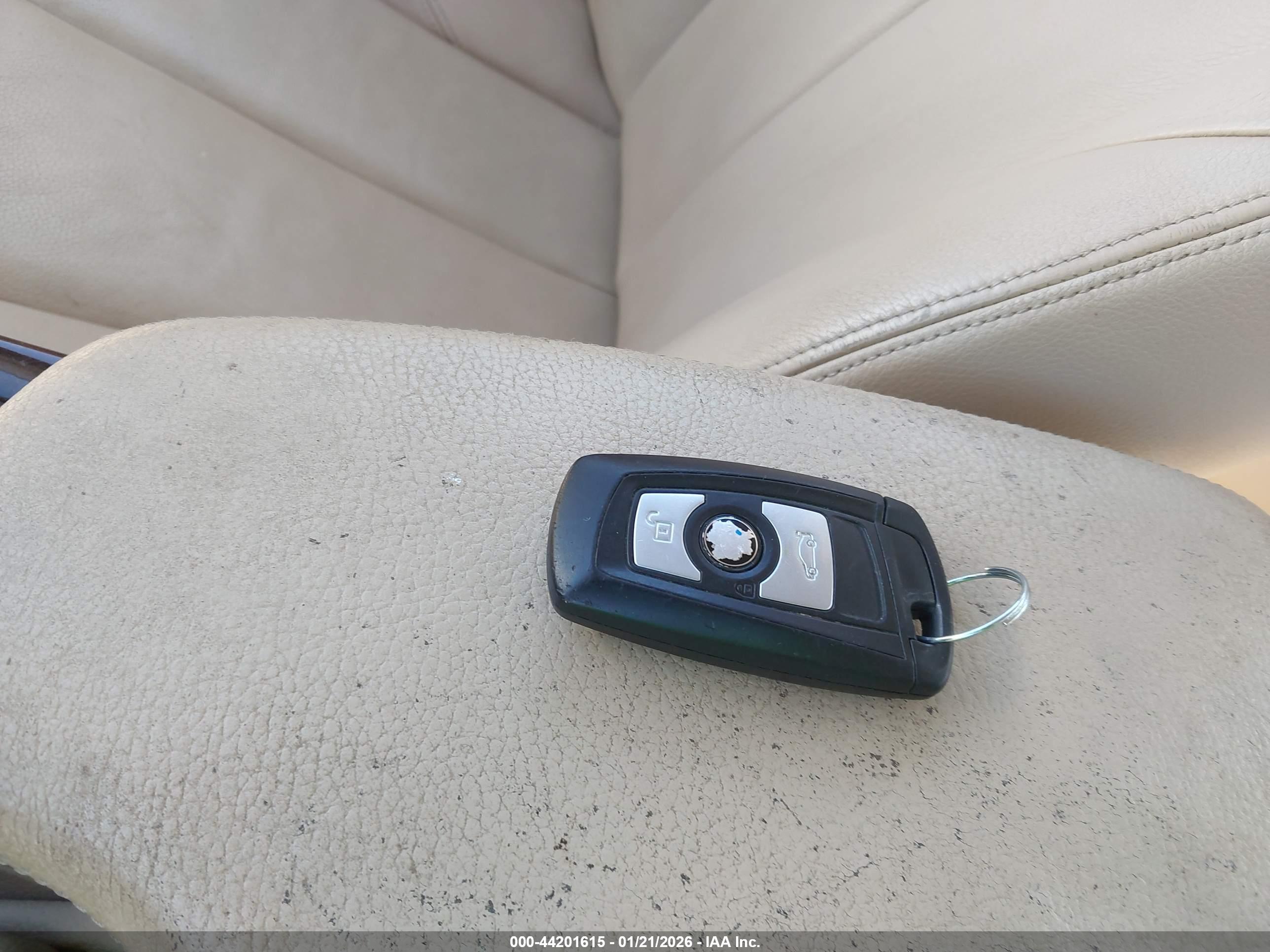 BMW 328I image 11
