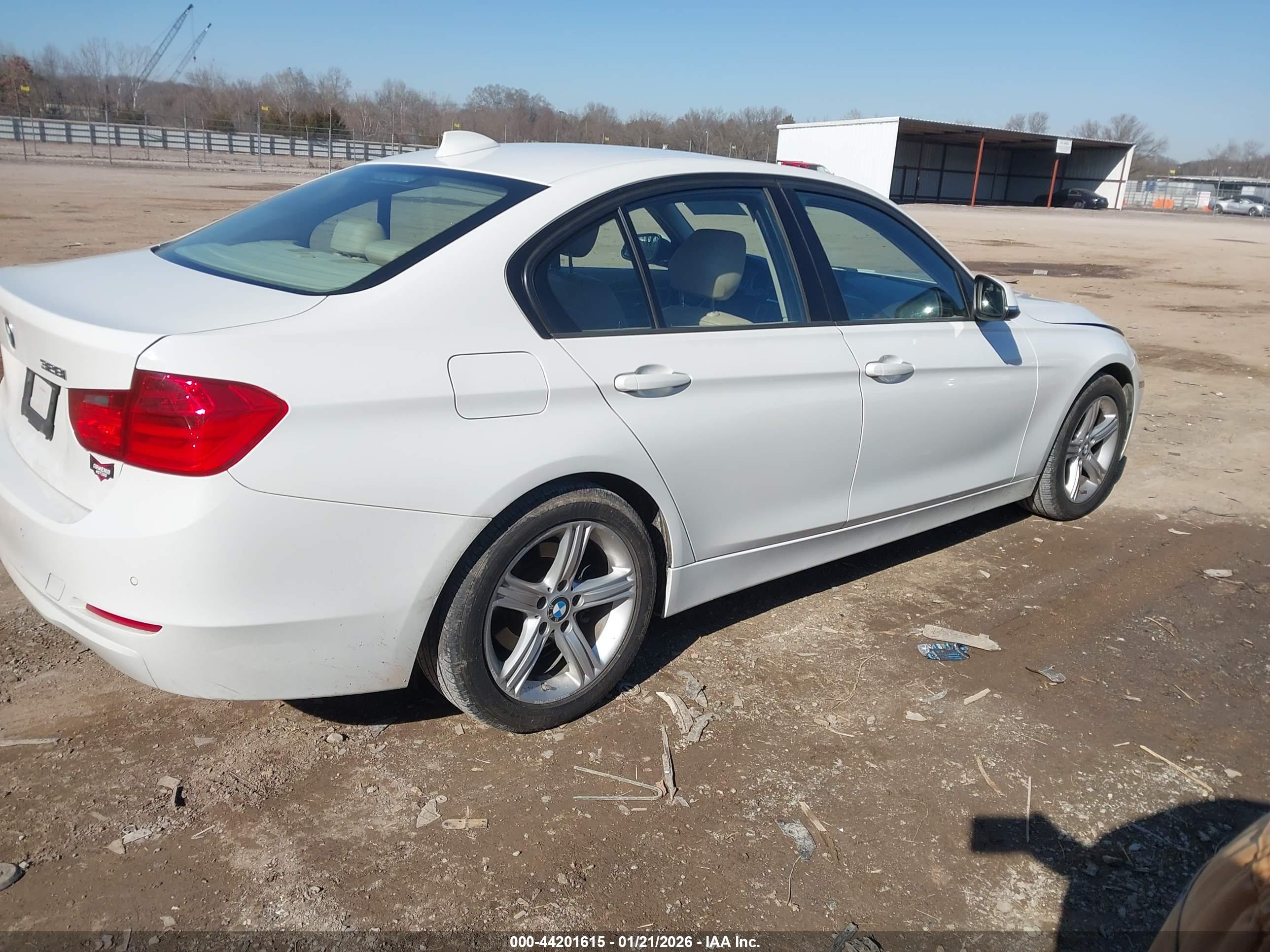 BMW 328I image 4