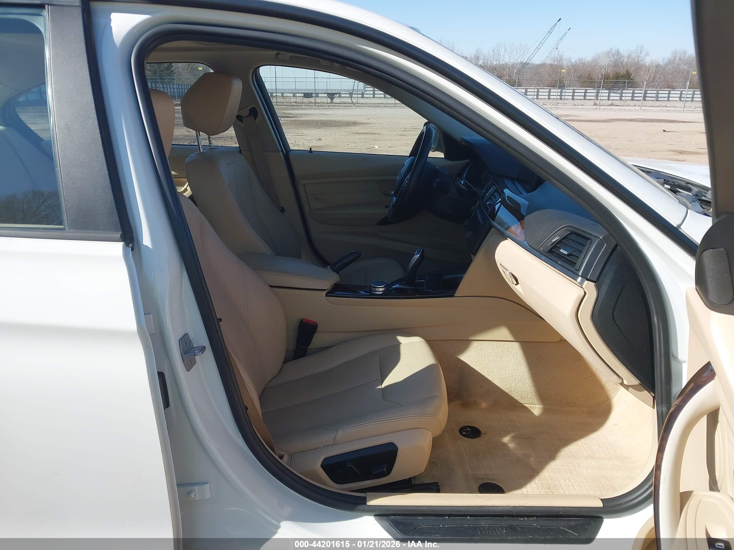 BMW 328I image 5