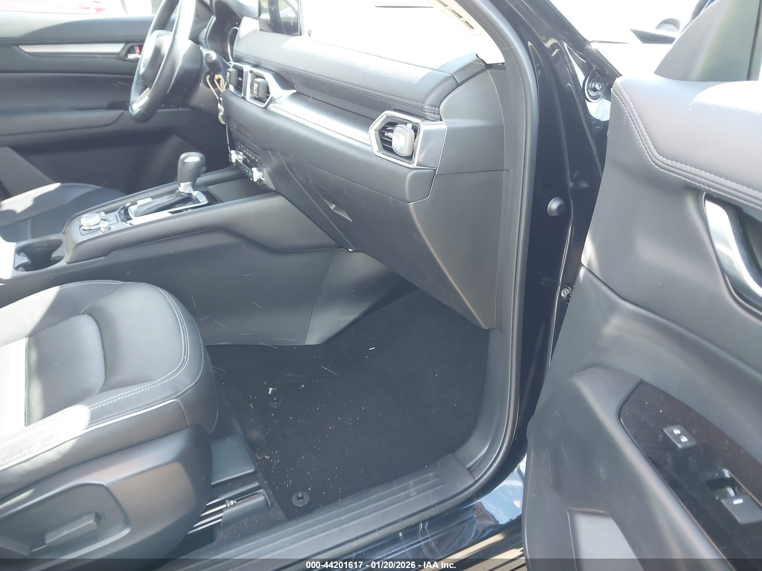 MAZDA CX-5 image 5