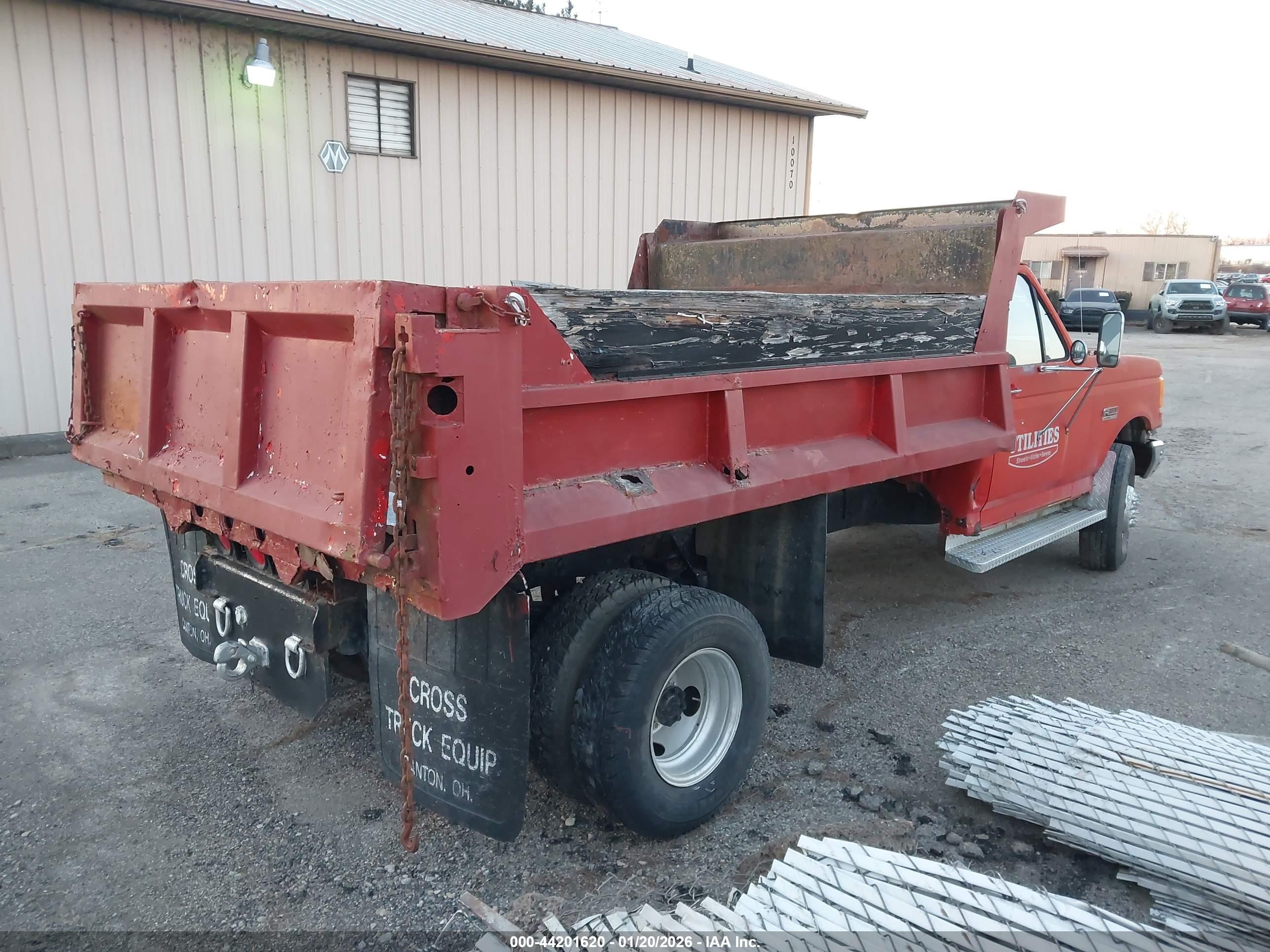 FORD F image 4