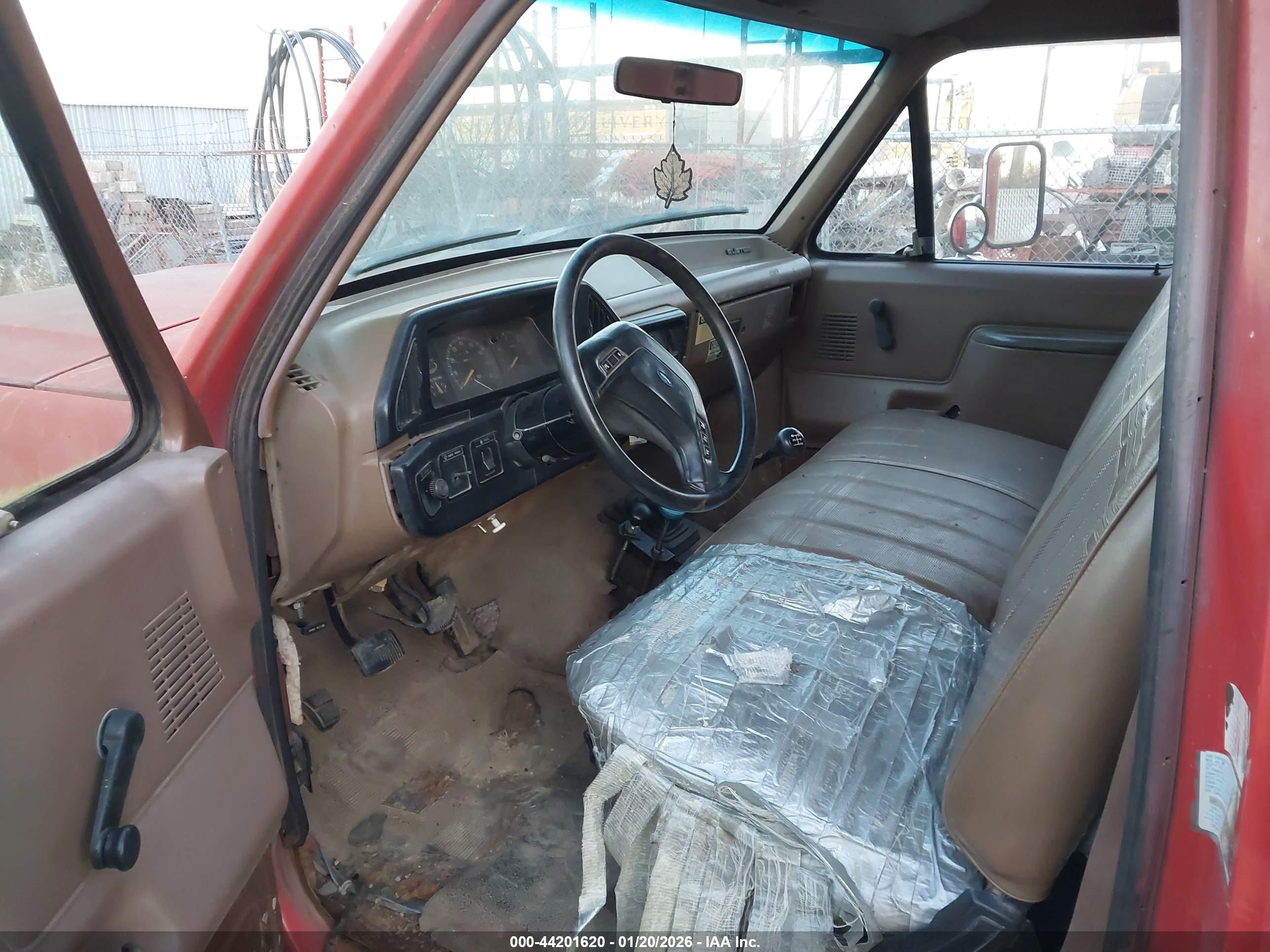 FORD F image 8