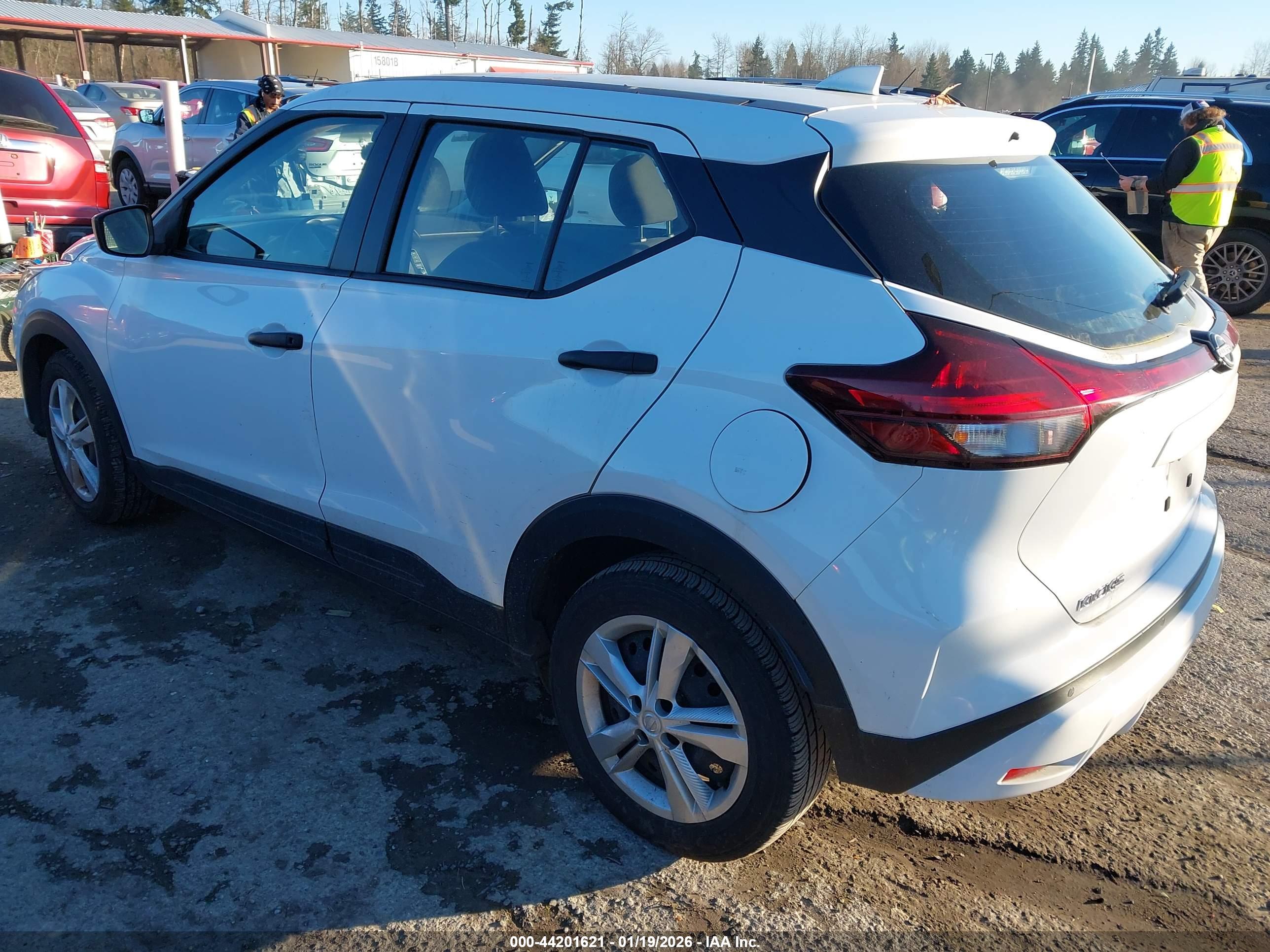 NISSAN KICKS image 3