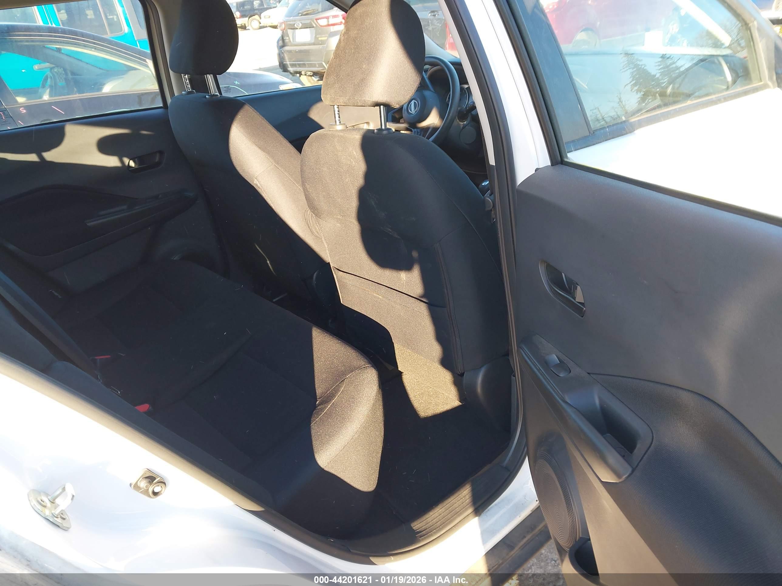 NISSAN KICKS image 8