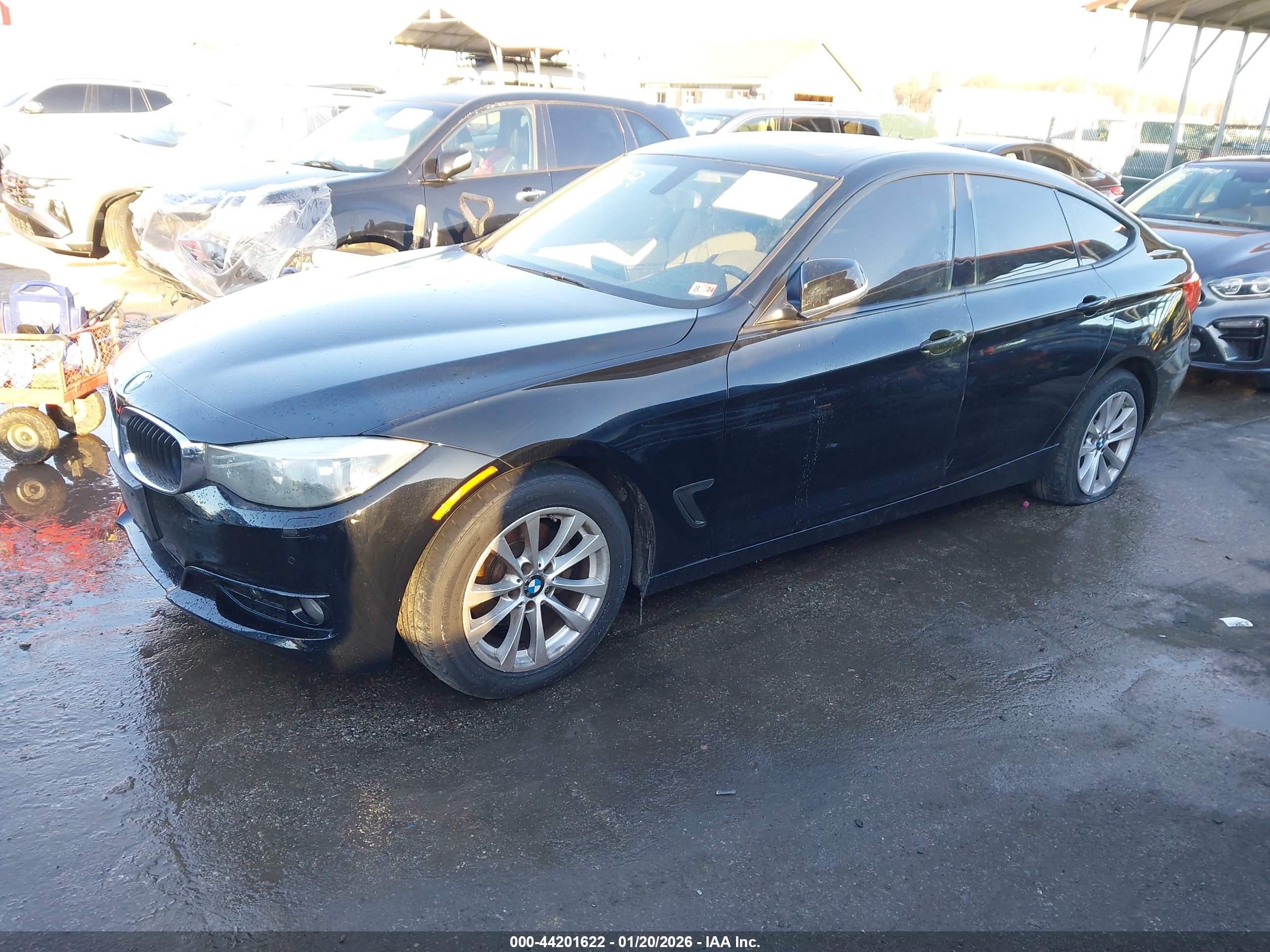 BMW 328I image 2