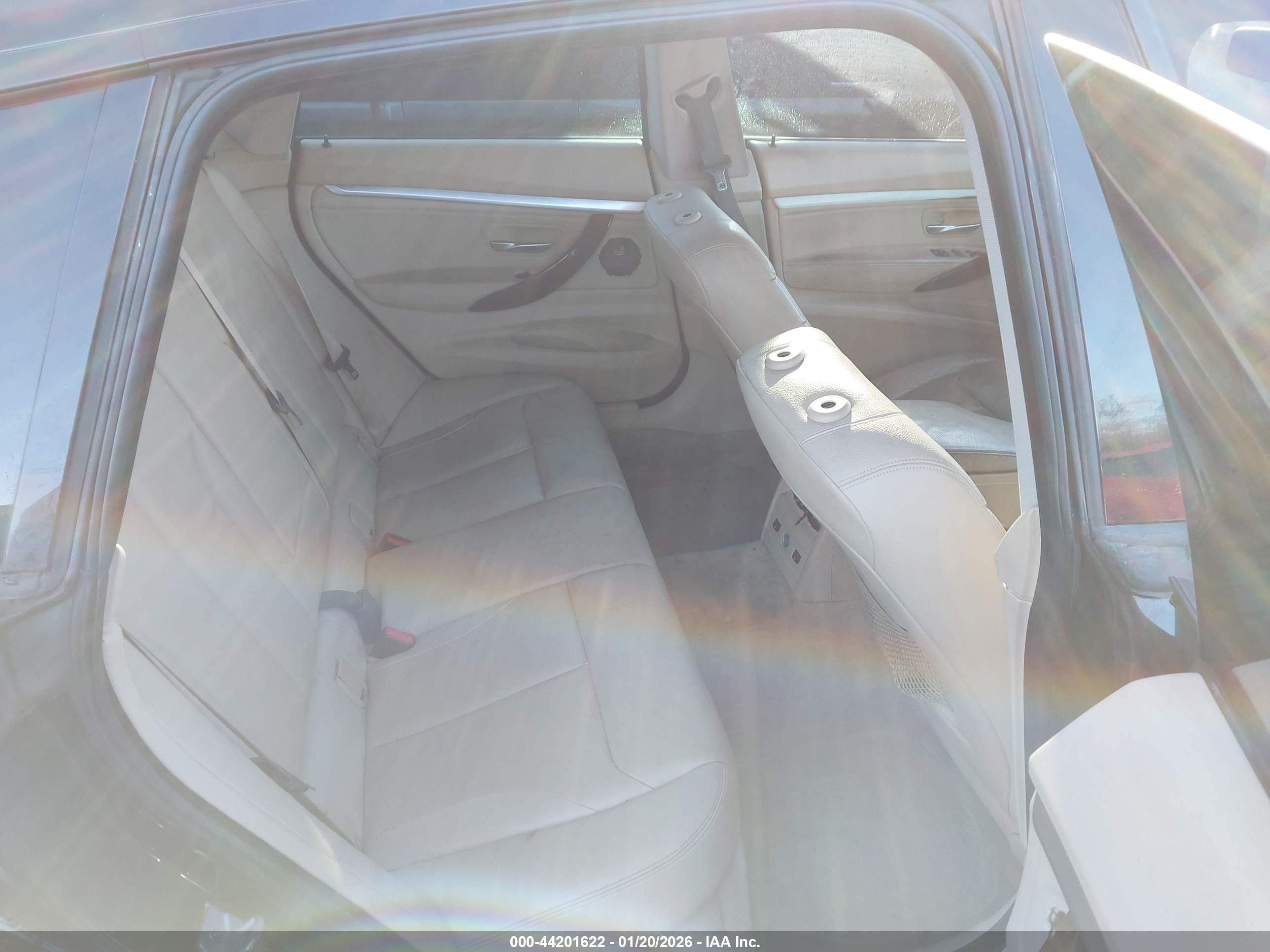BMW 328I image 8