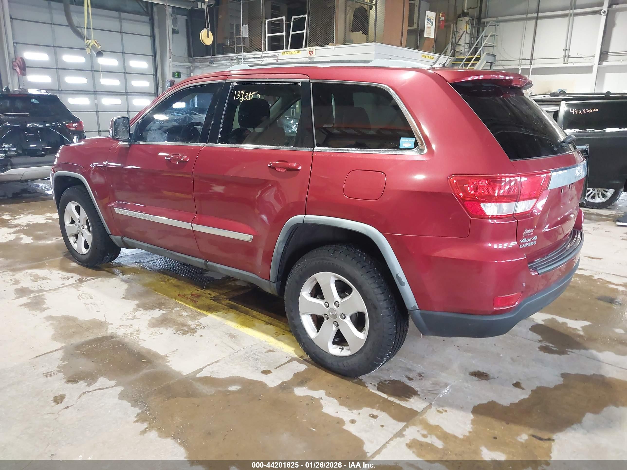 JEEP GRAND image 3