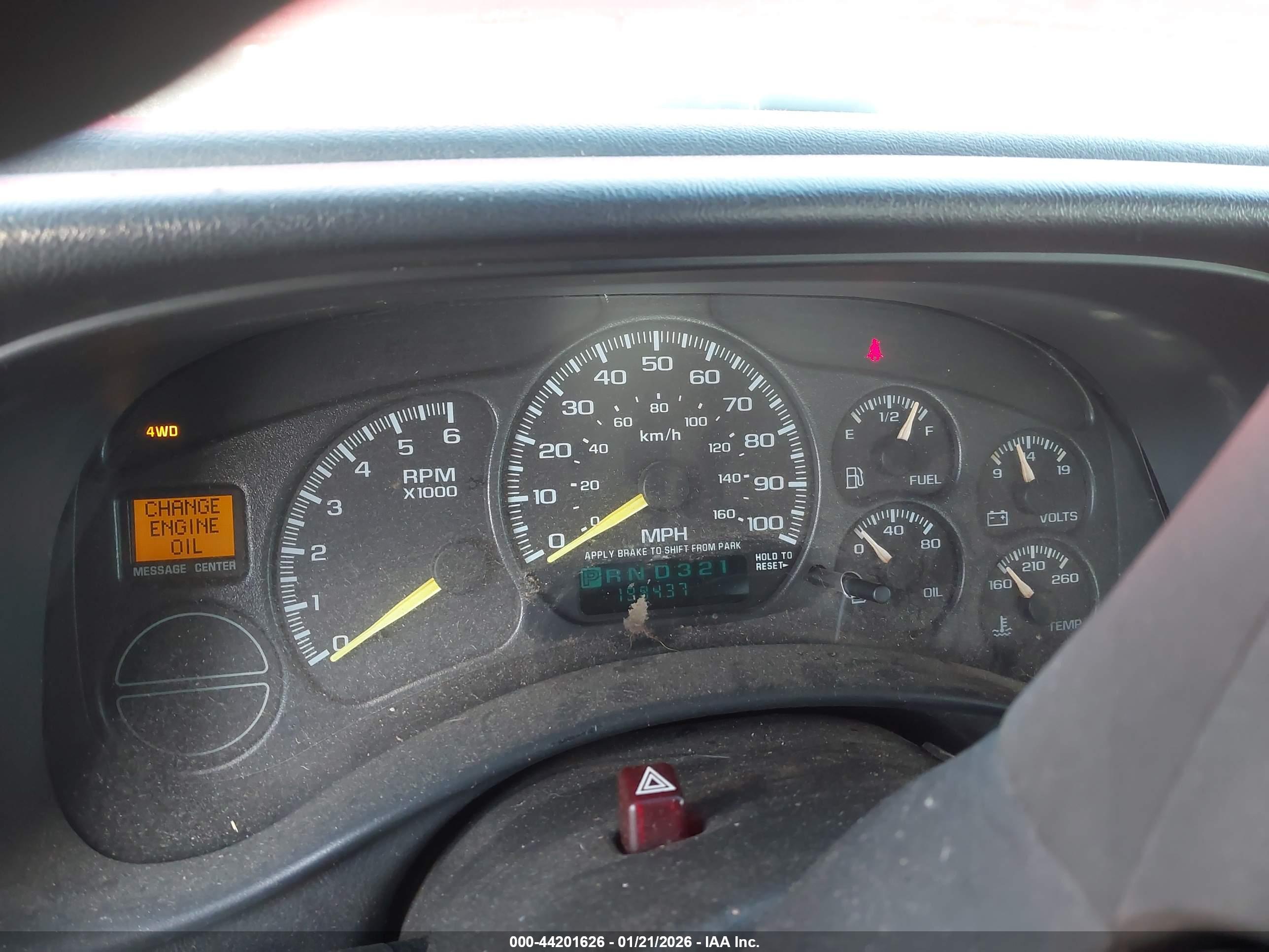 CHEVROLET SILVERADO image 7