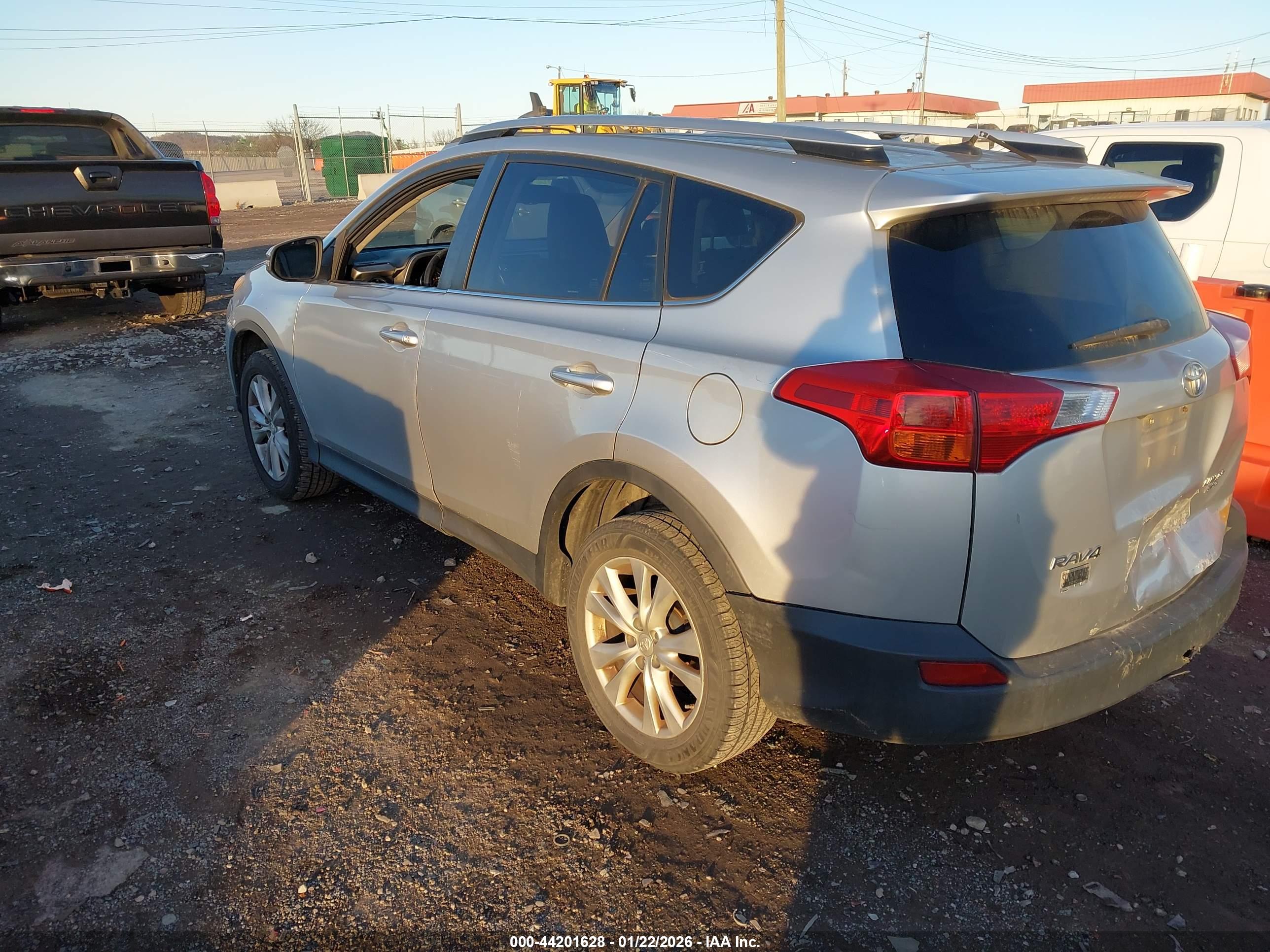 TOYOTA RAV4 image 3