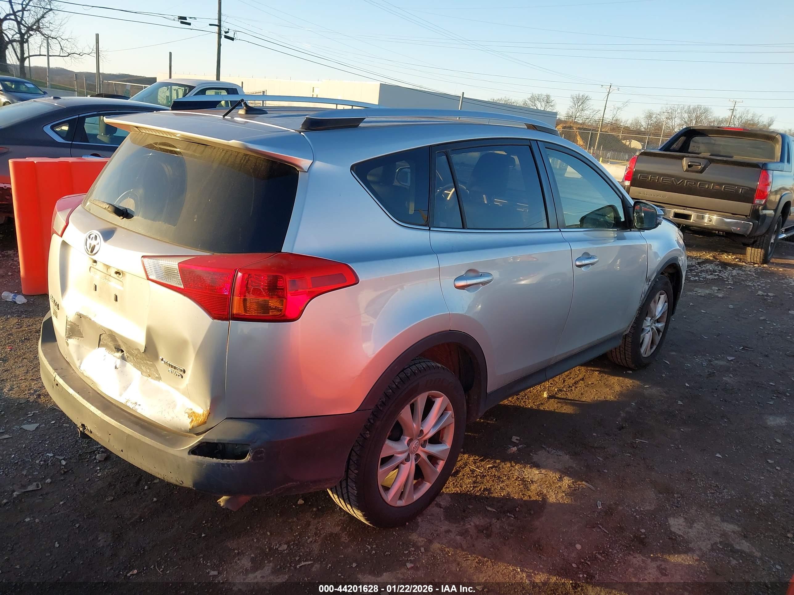 TOYOTA RAV4 image 4