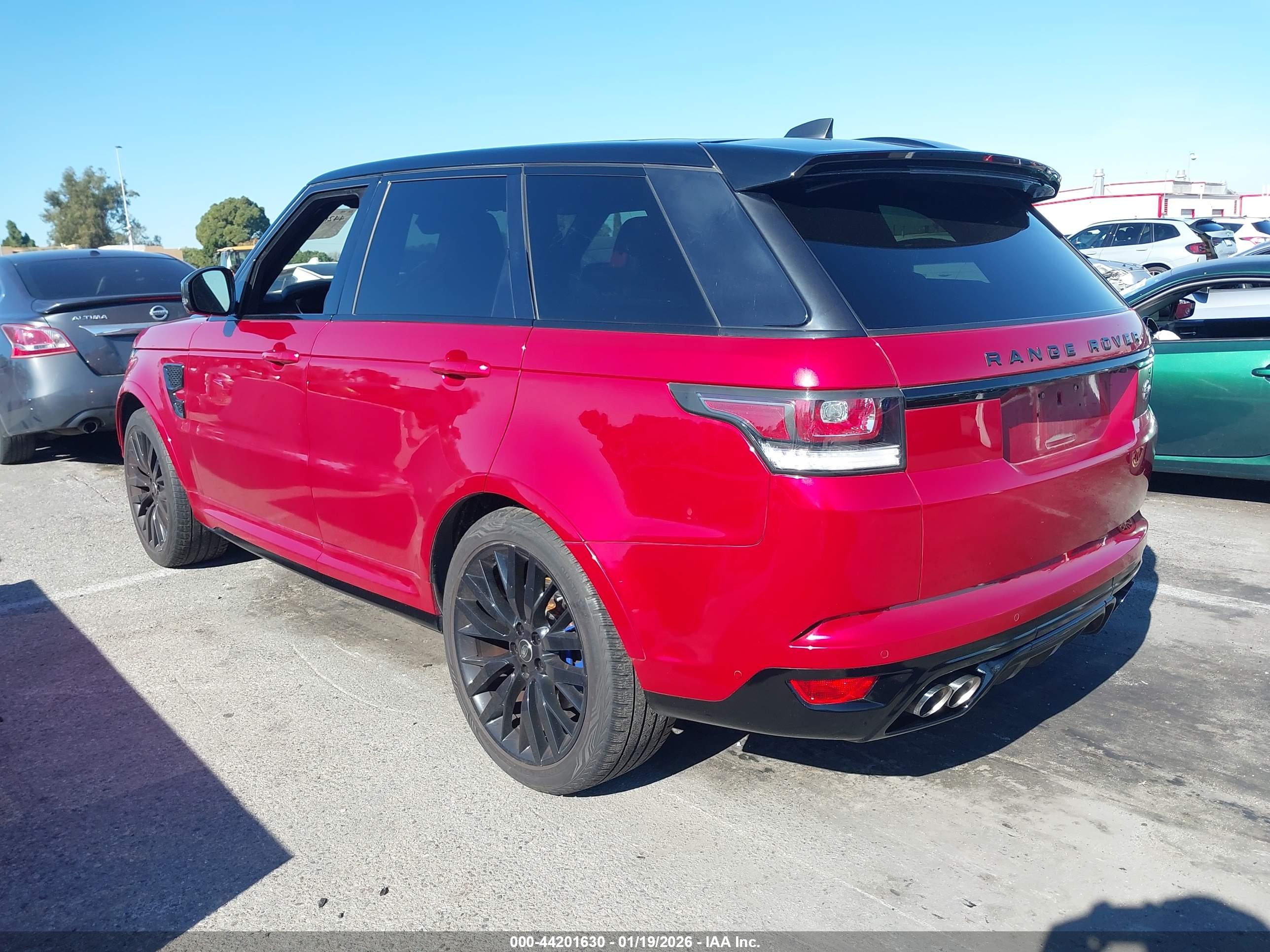 LAND ROVER image 3