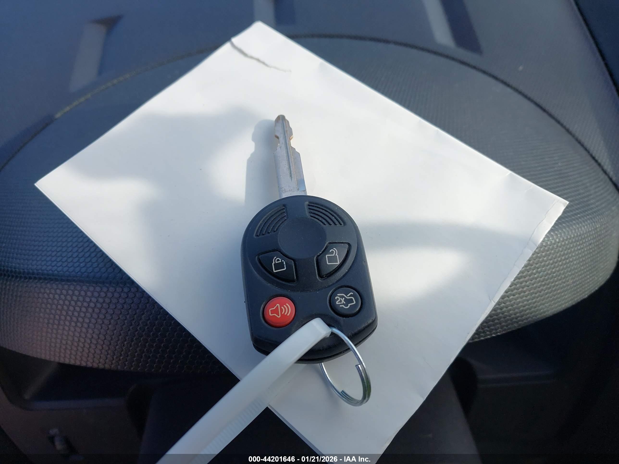 FORD ESCAPE image 11