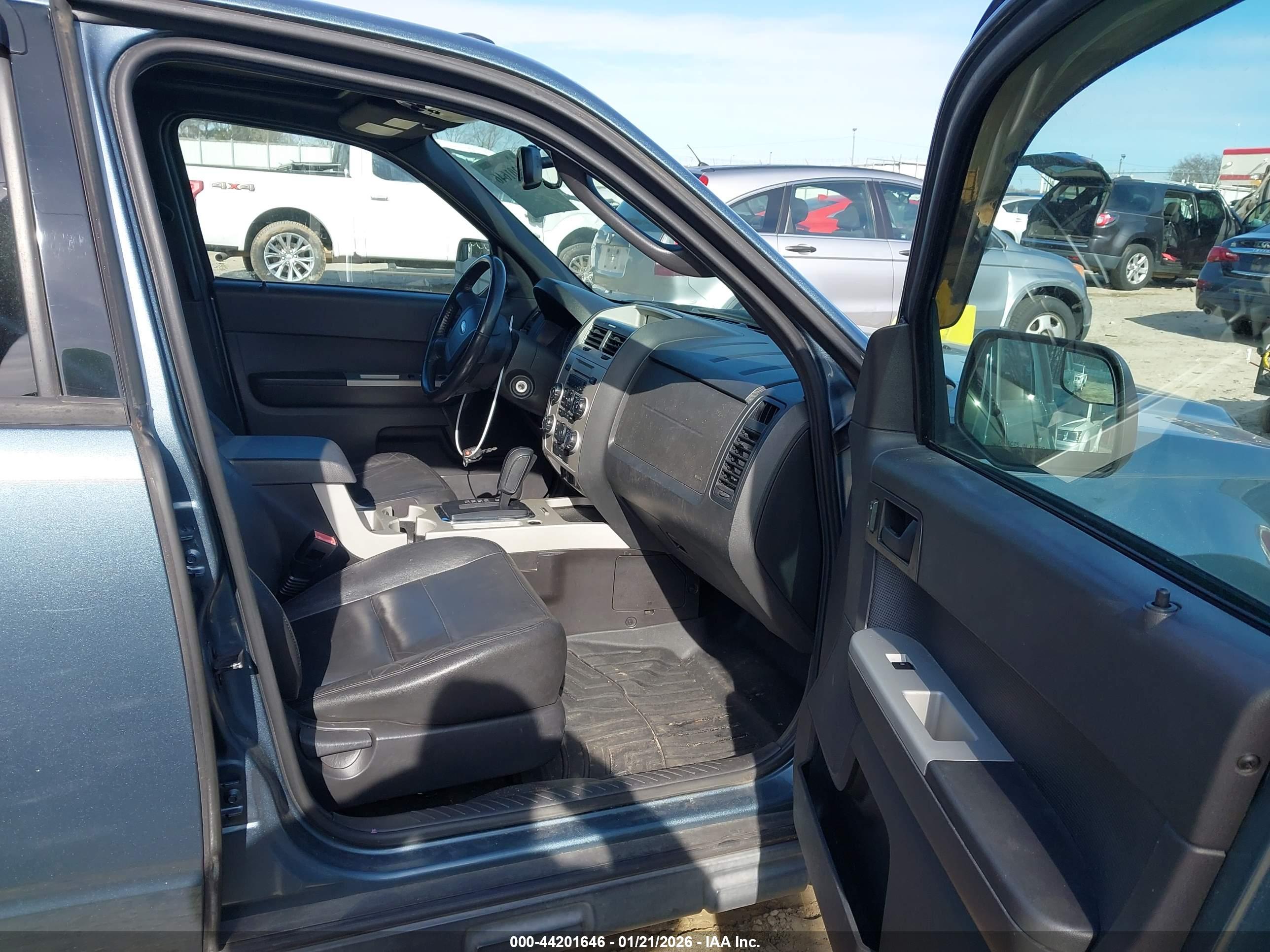FORD ESCAPE image 5