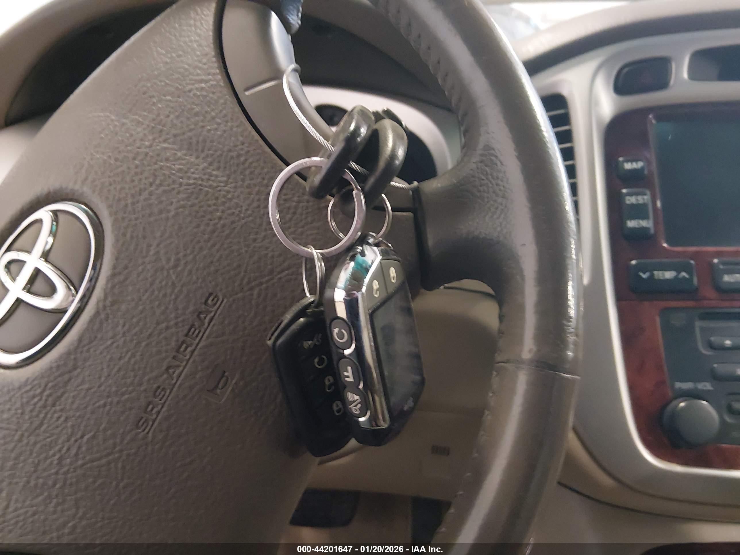 TOYOTA HIGHLANDER image 11