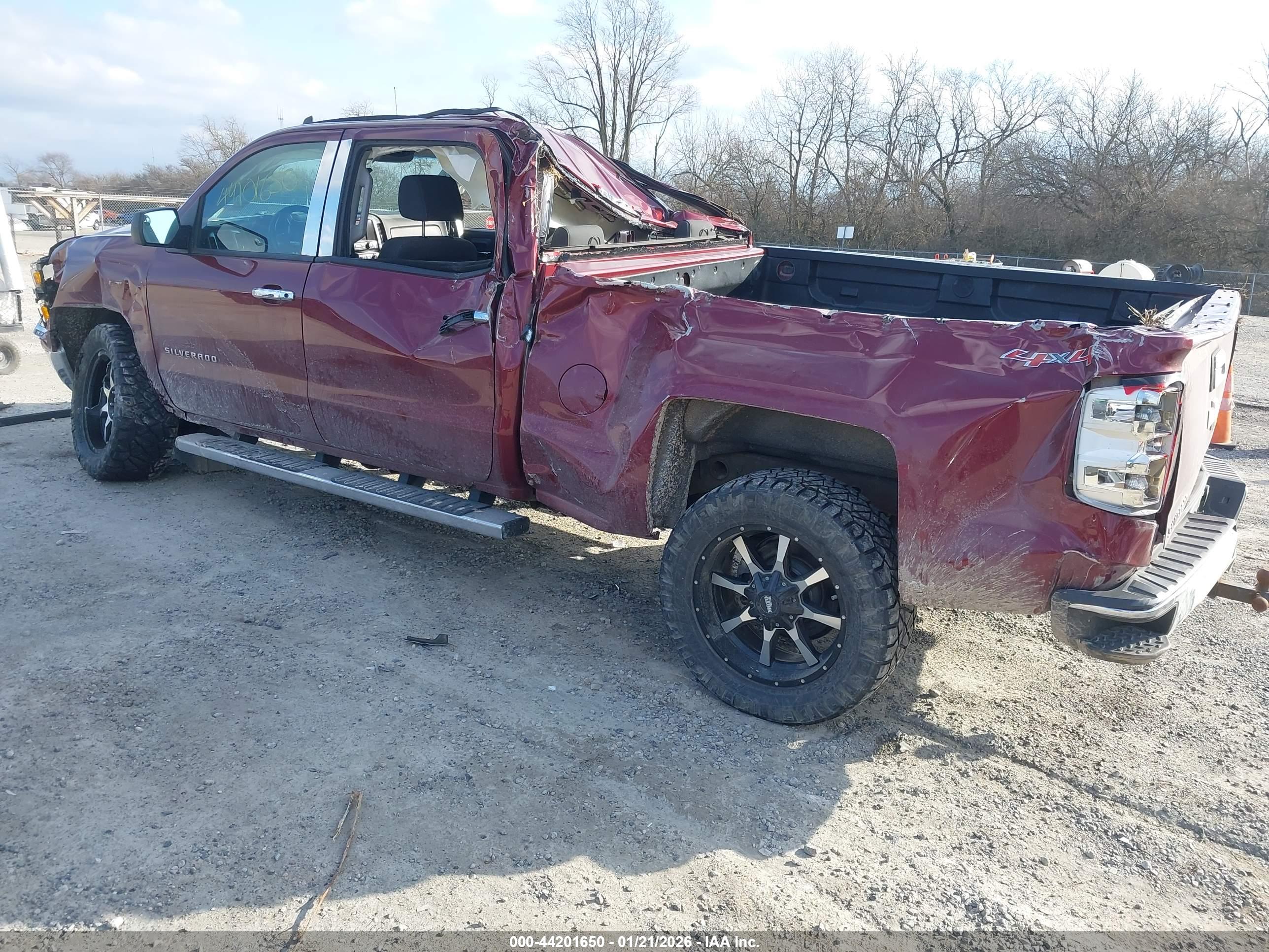 CHEVROLET SILVERADO image 3
