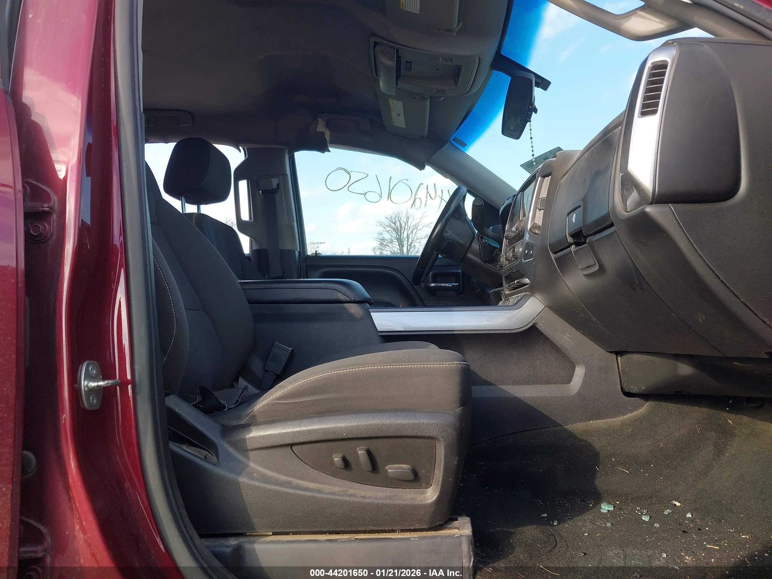 CHEVROLET SILVERADO image 5