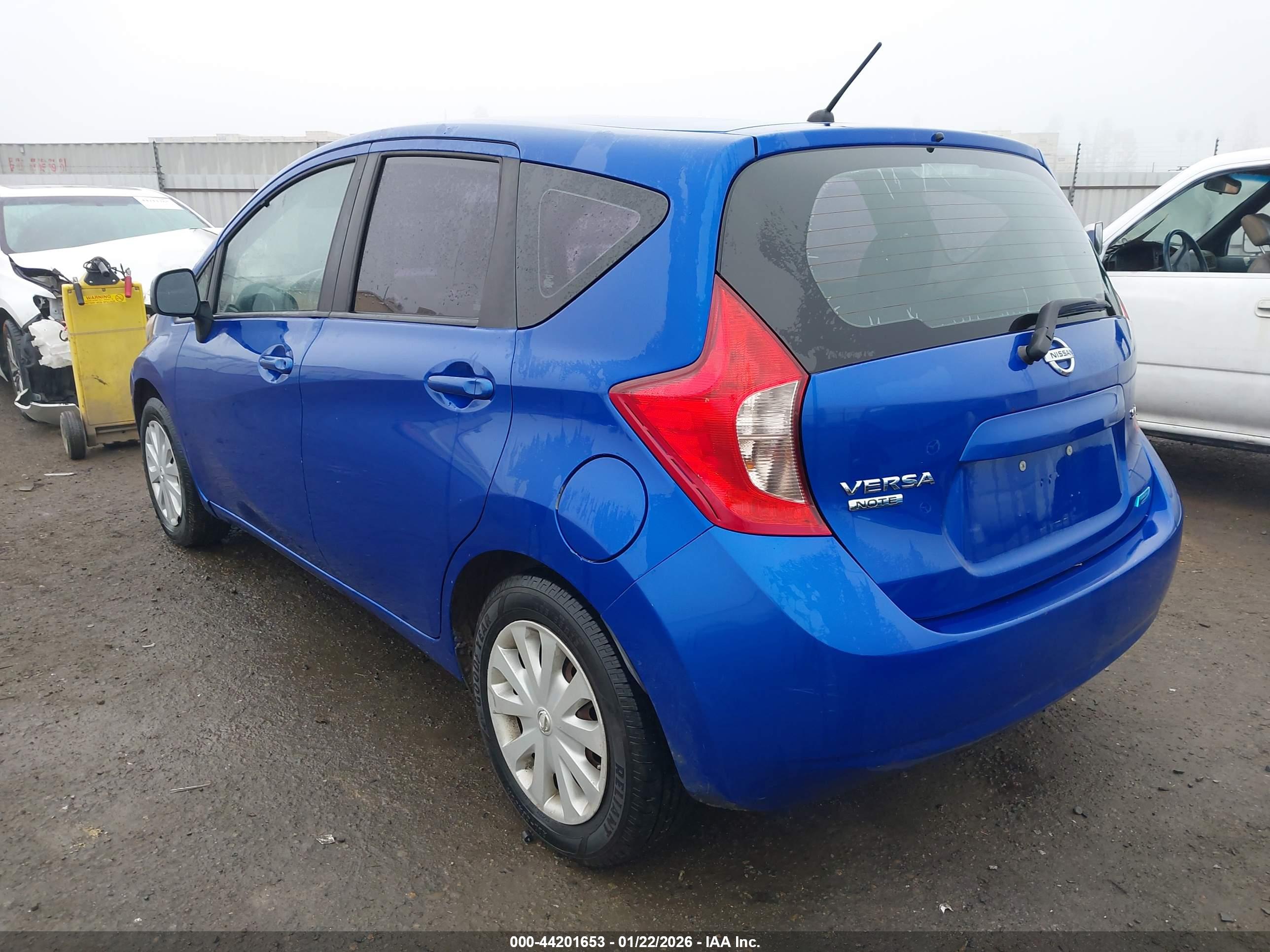 NISSAN VERSA image 3