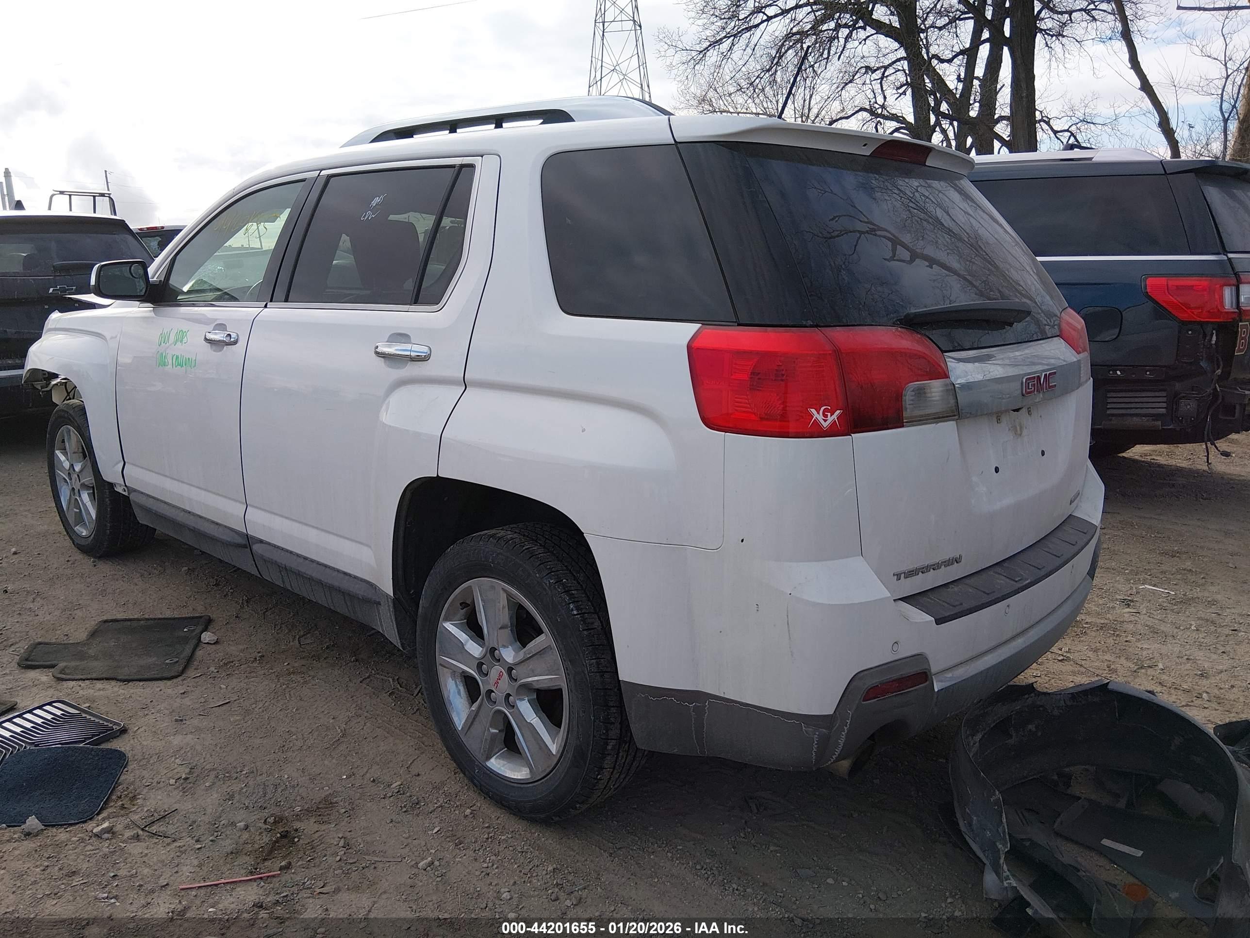GMC TERRAIN image 3