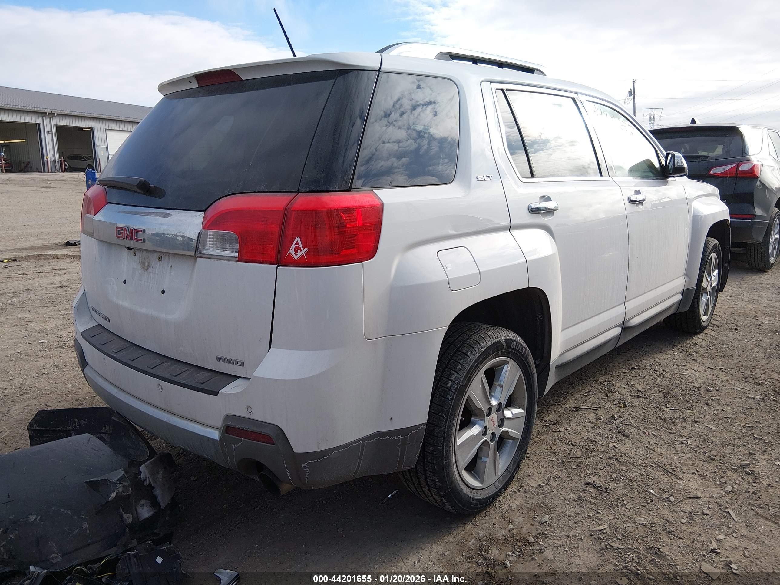 GMC TERRAIN image 4