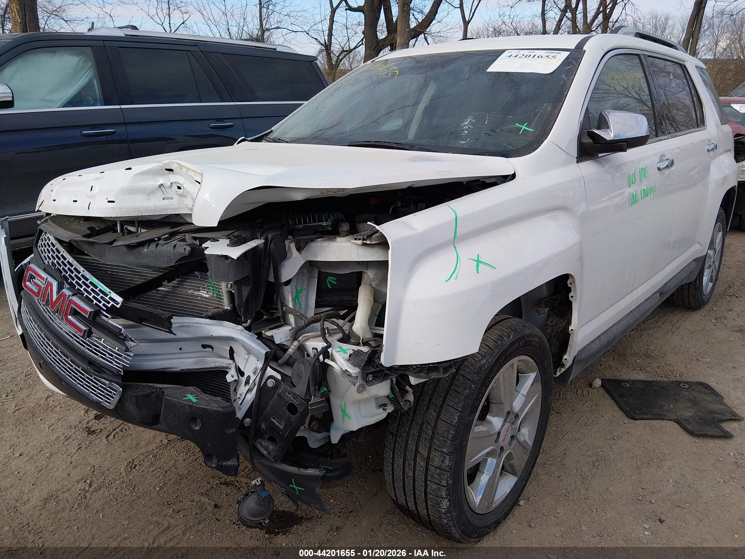 GMC TERRAIN image 6
