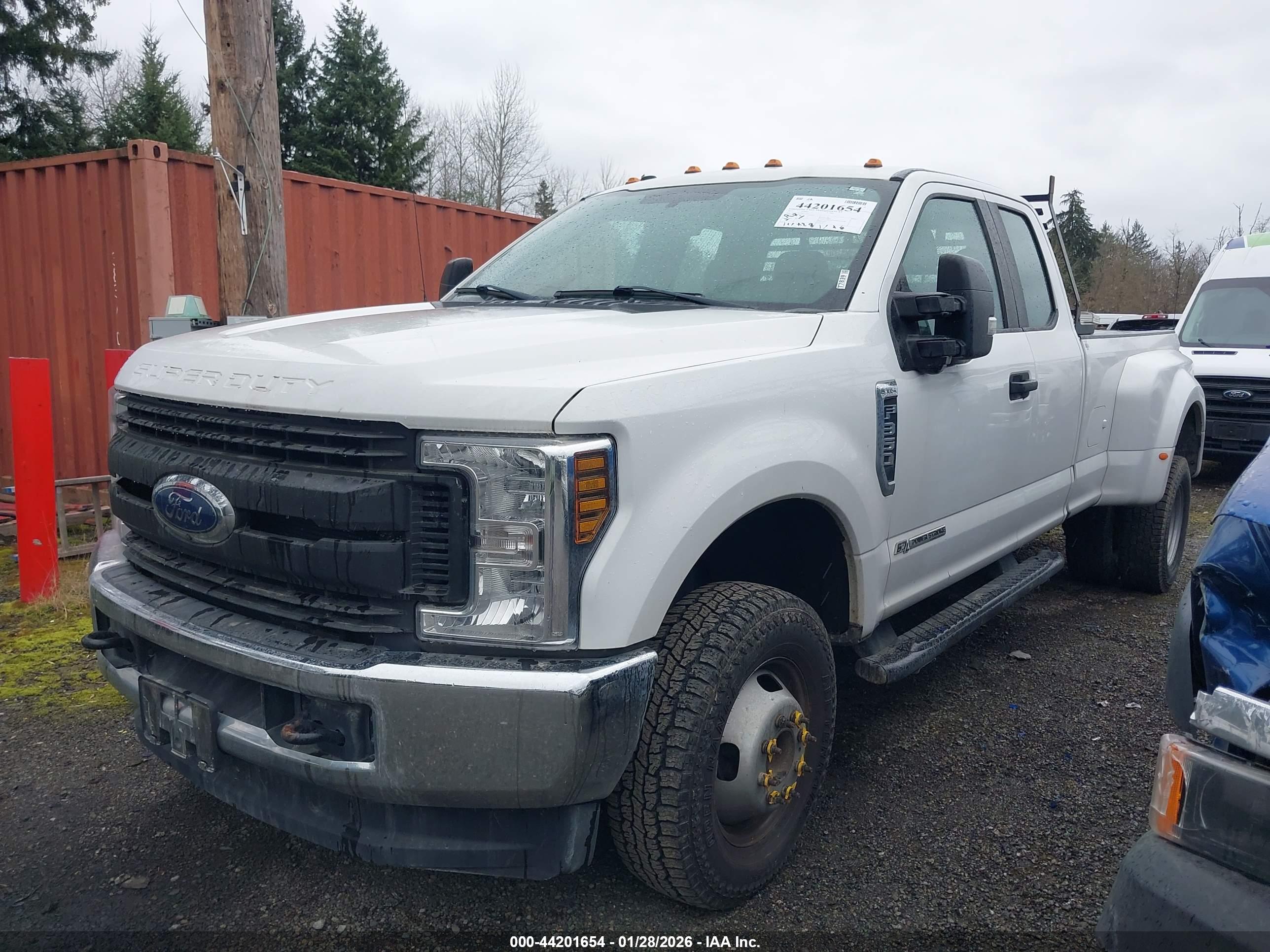 FORD F-350 image 2