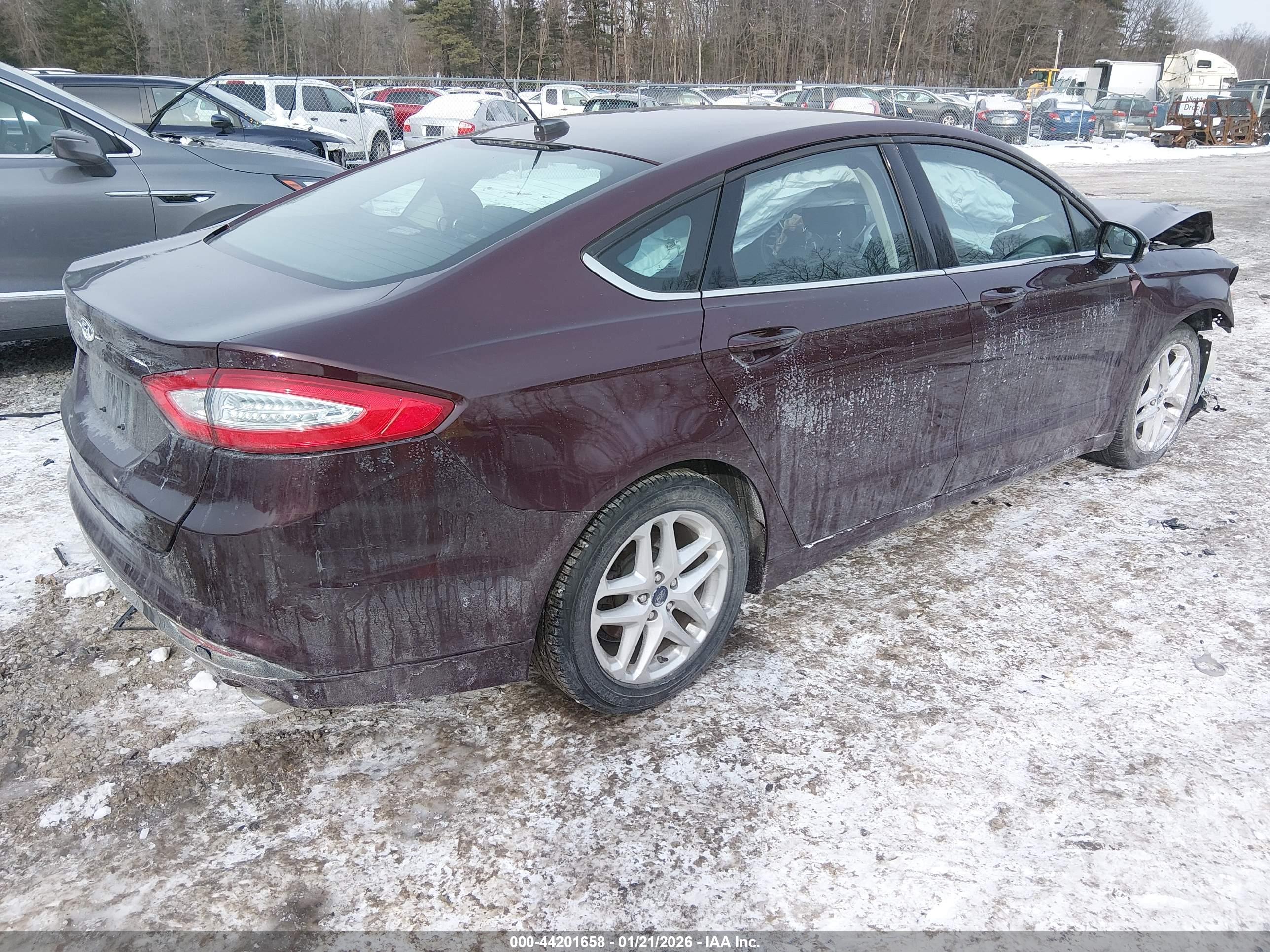 FORD FUSION image 4