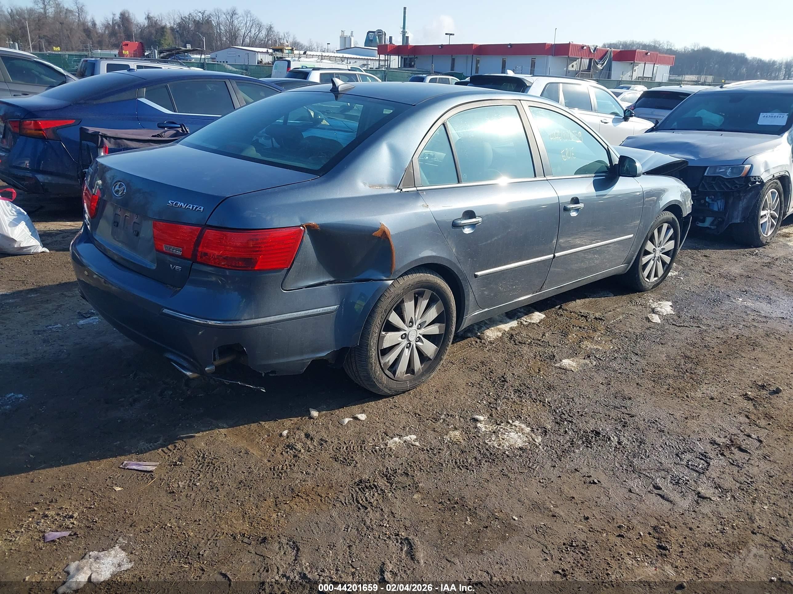HYUNDAI SONATA image 4