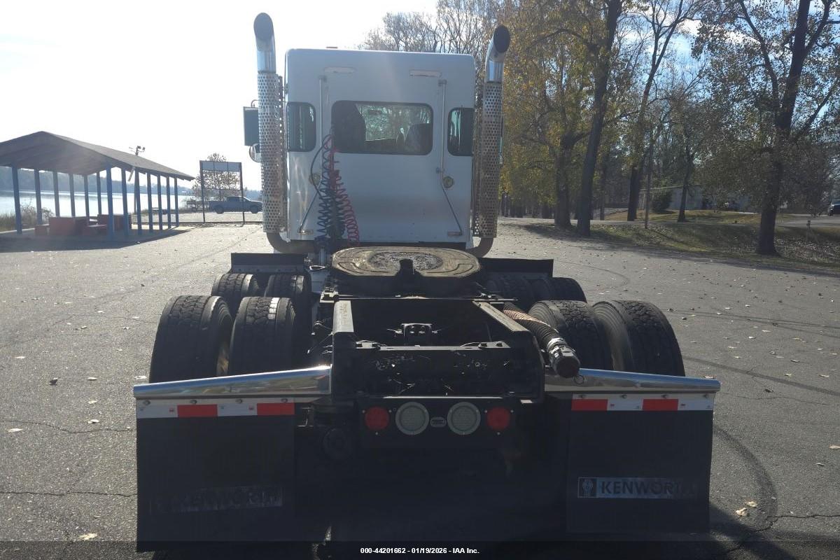 KENWORTH CONSTRUCTION image 8