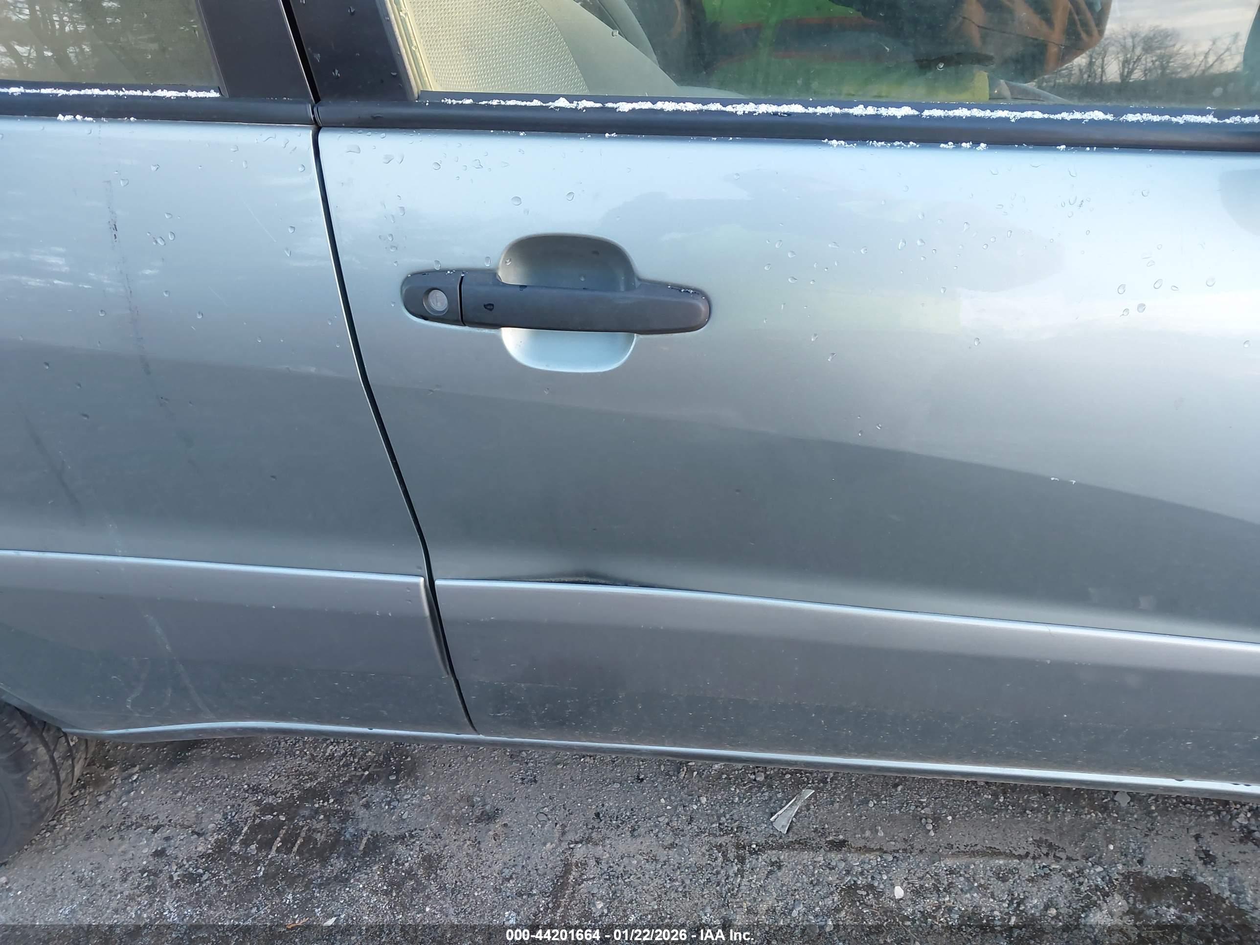 TOYOTA RAV4 image 6