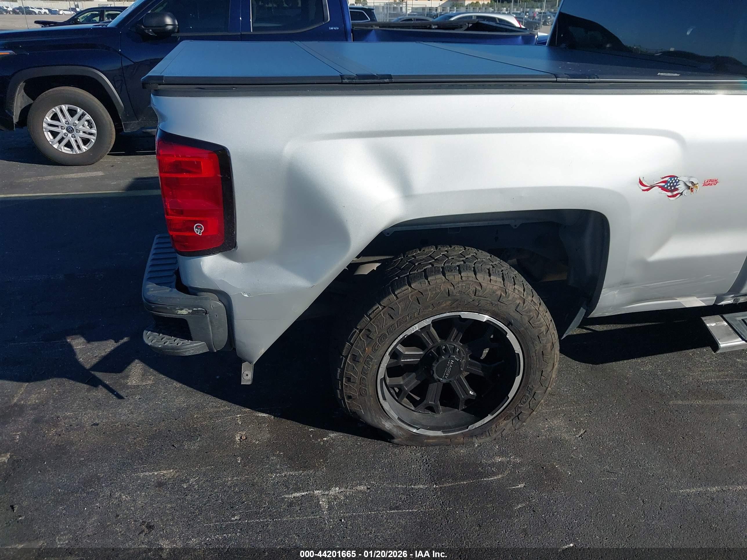CHEVROLET SILVERADO image 6