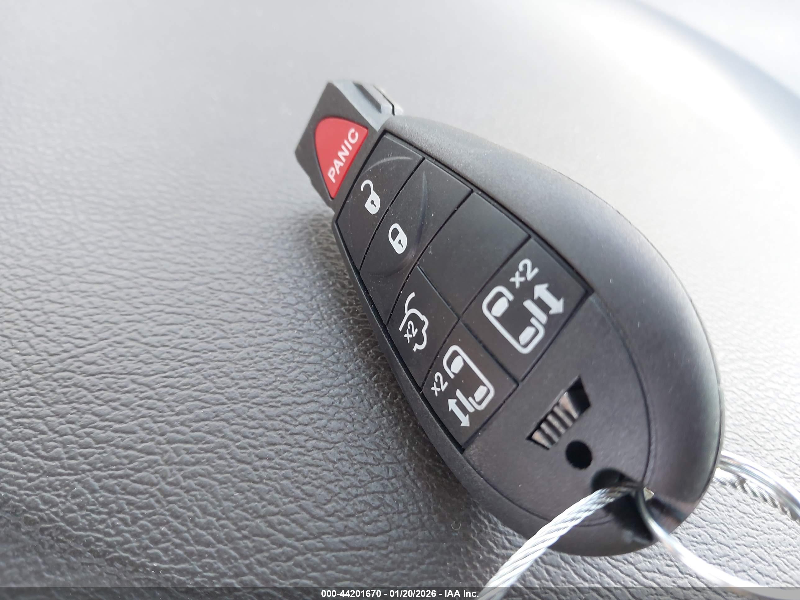 CHRYSLER TOWN image 11
