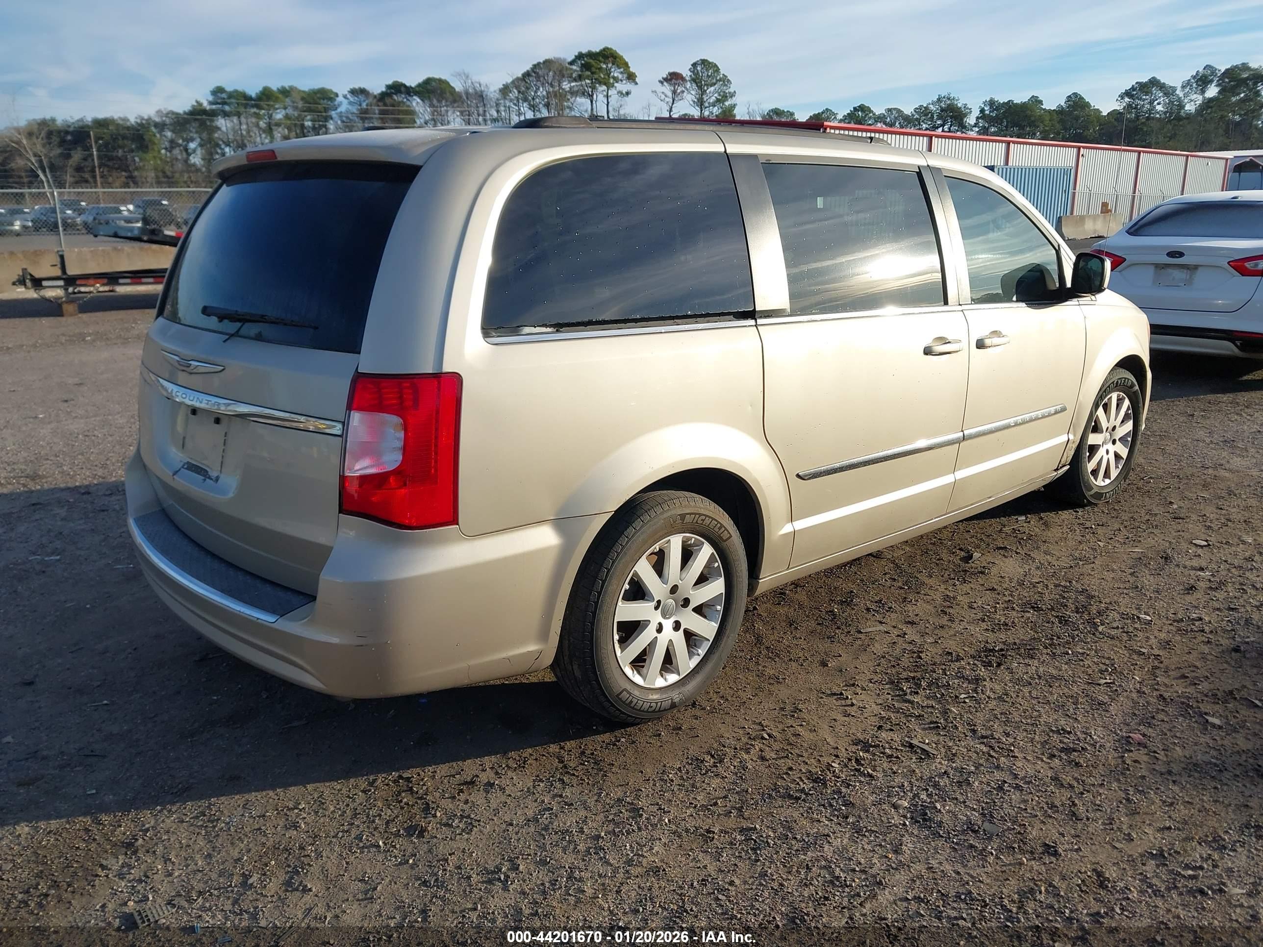 CHRYSLER TOWN image 4