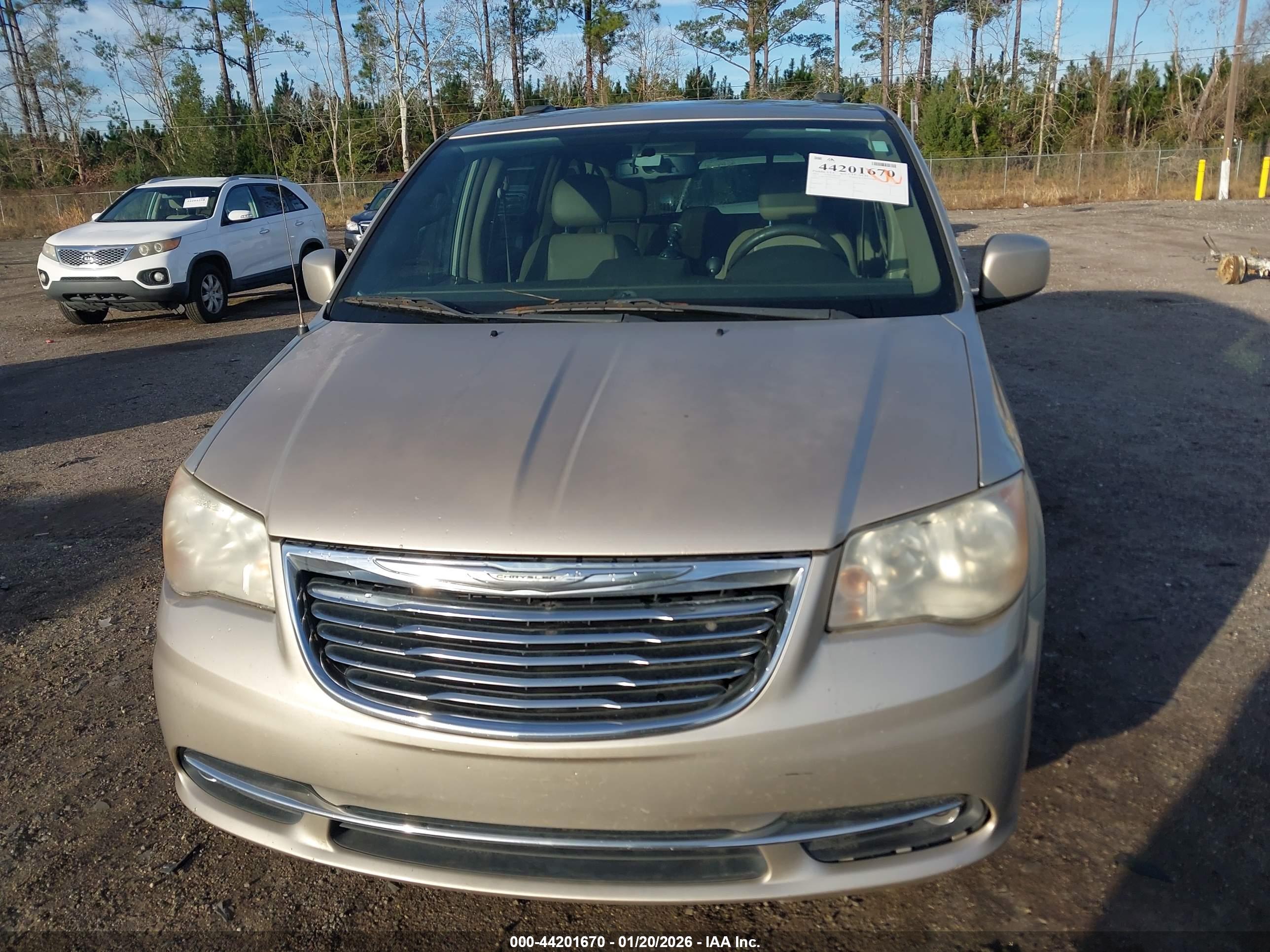 CHRYSLER TOWN image 6