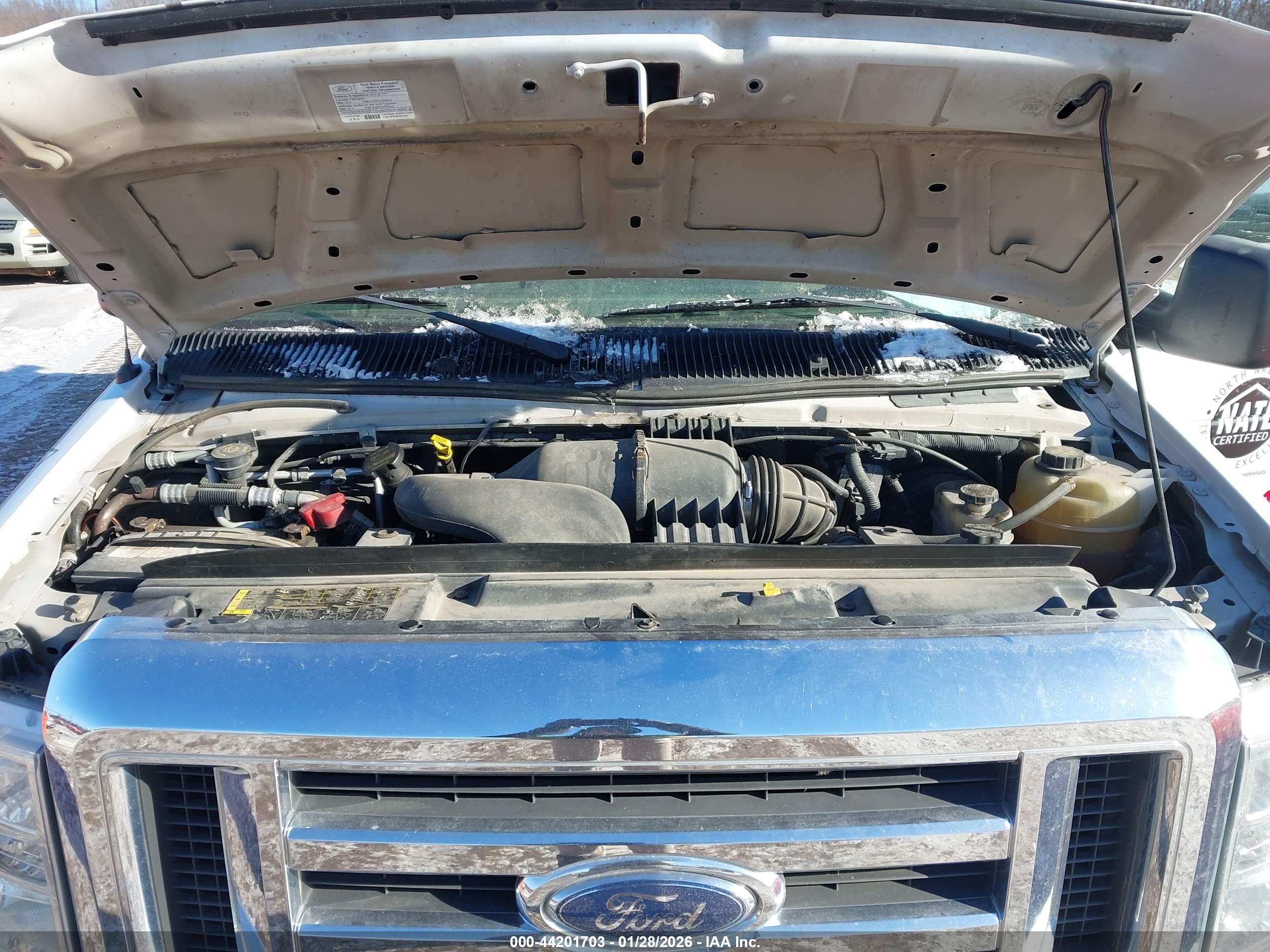 FORD E-250 image 10