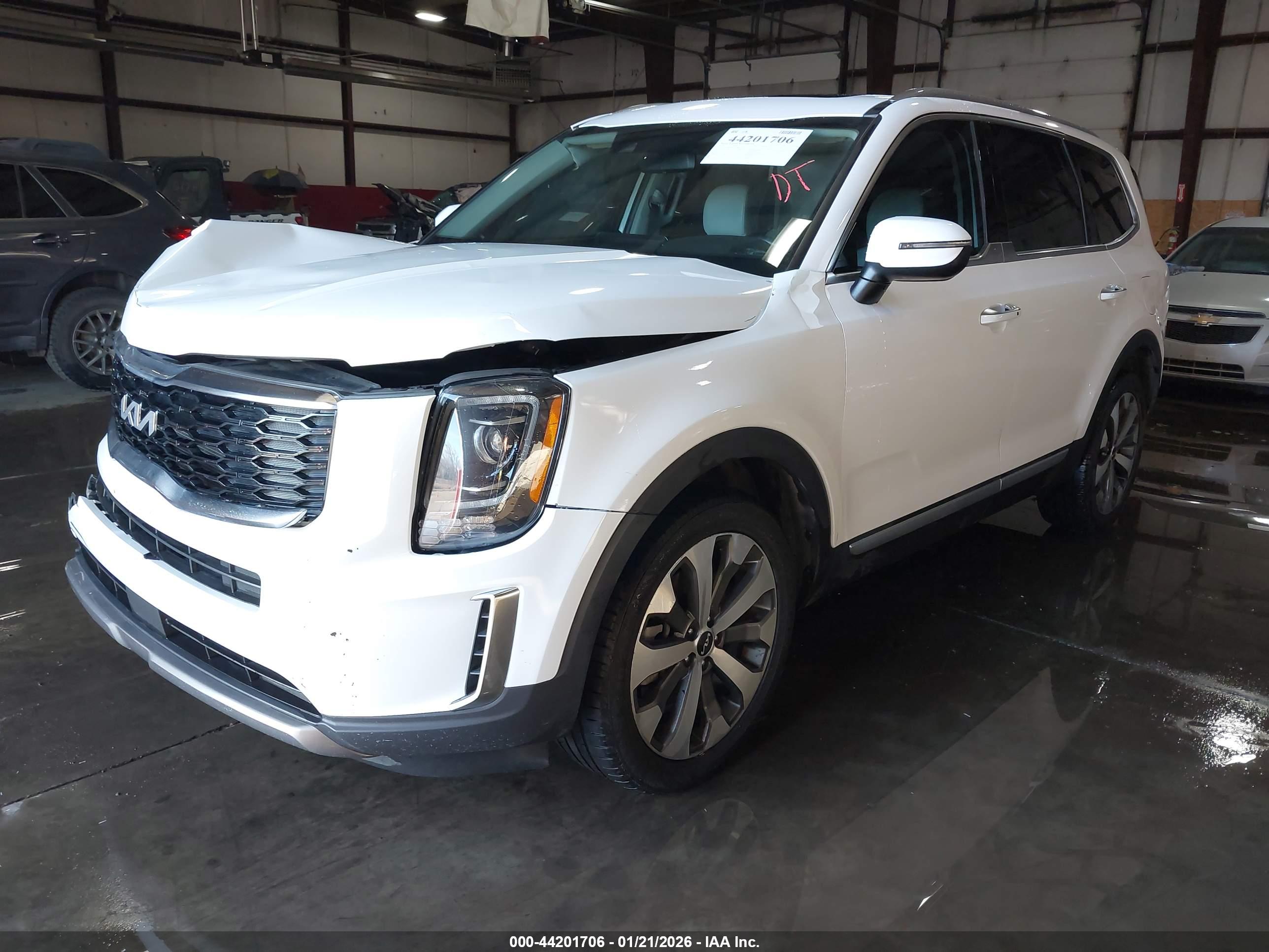 KIA TELLURIDE image 2