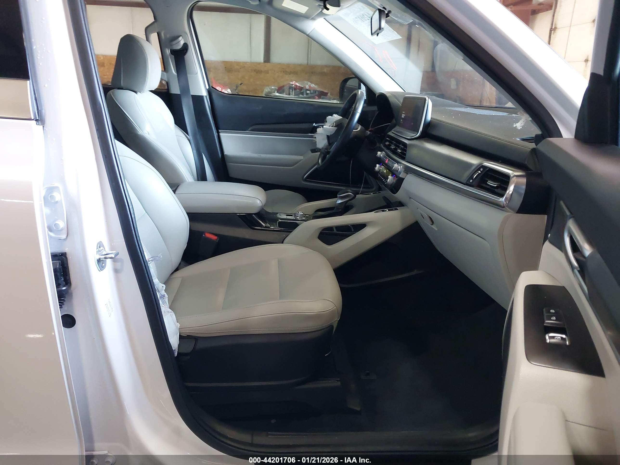 KIA TELLURIDE image 5