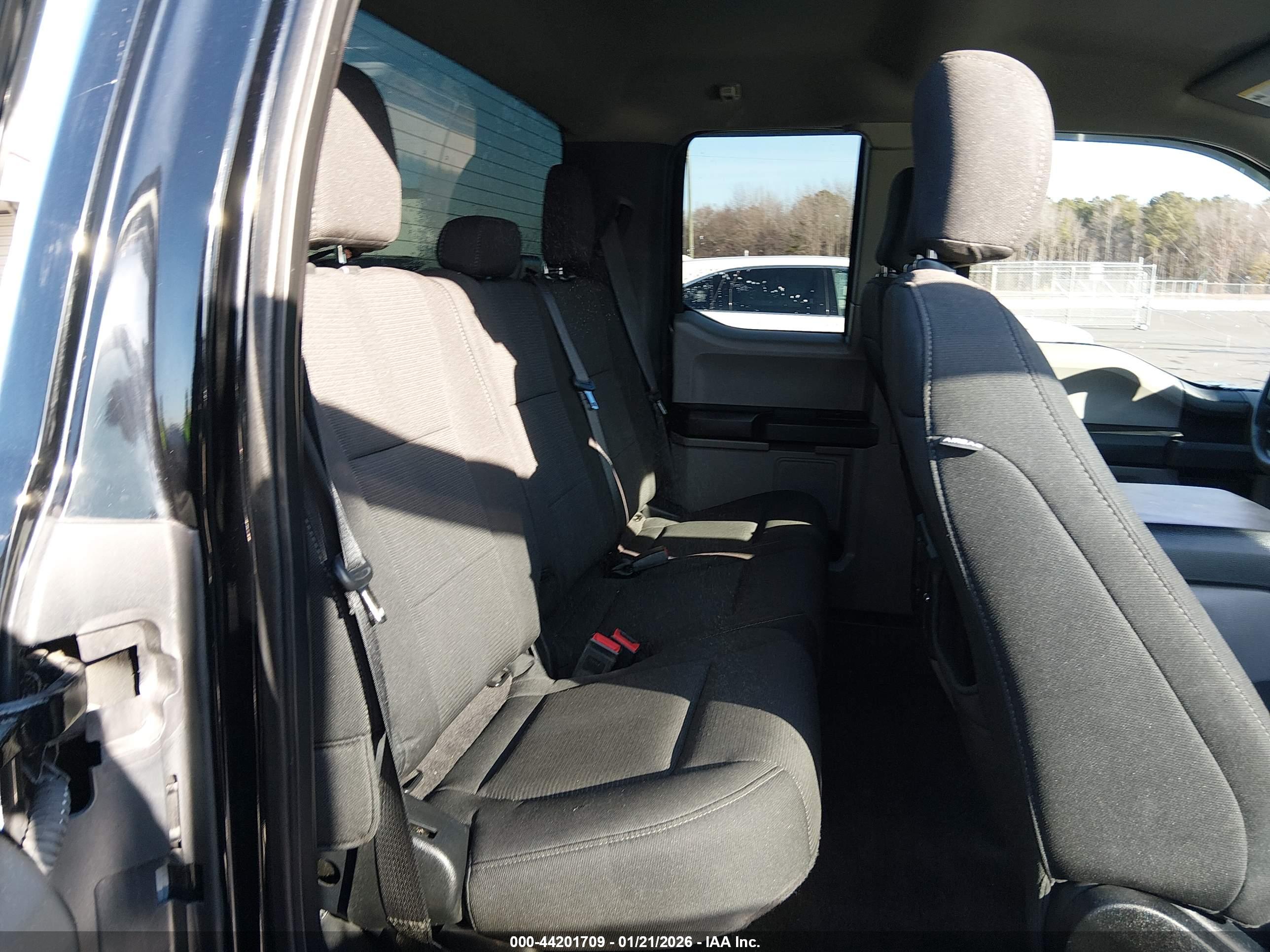 FORD F-150 image 8