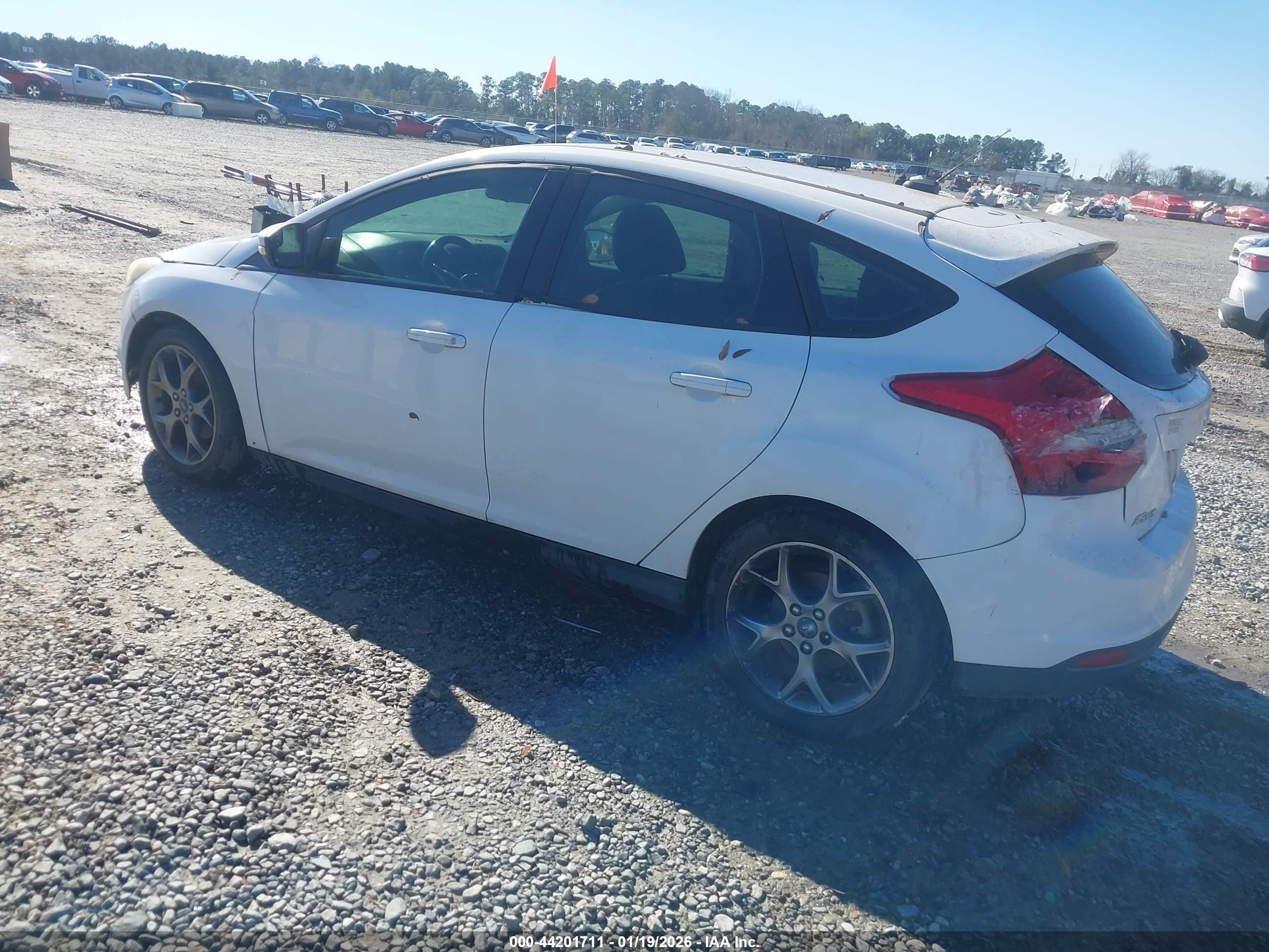 FORD FOCUS image 3