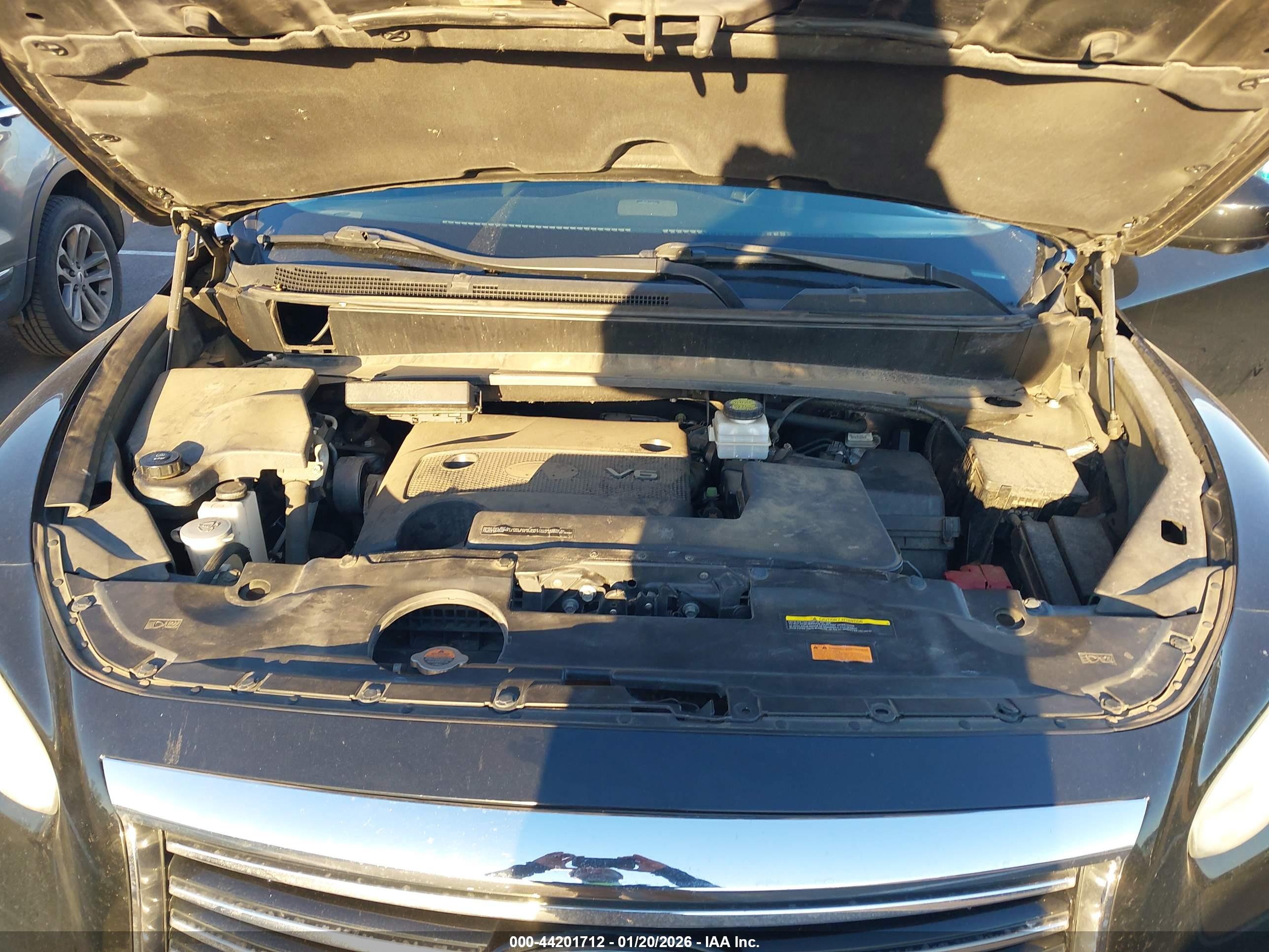 INFINITI JX35 image 10