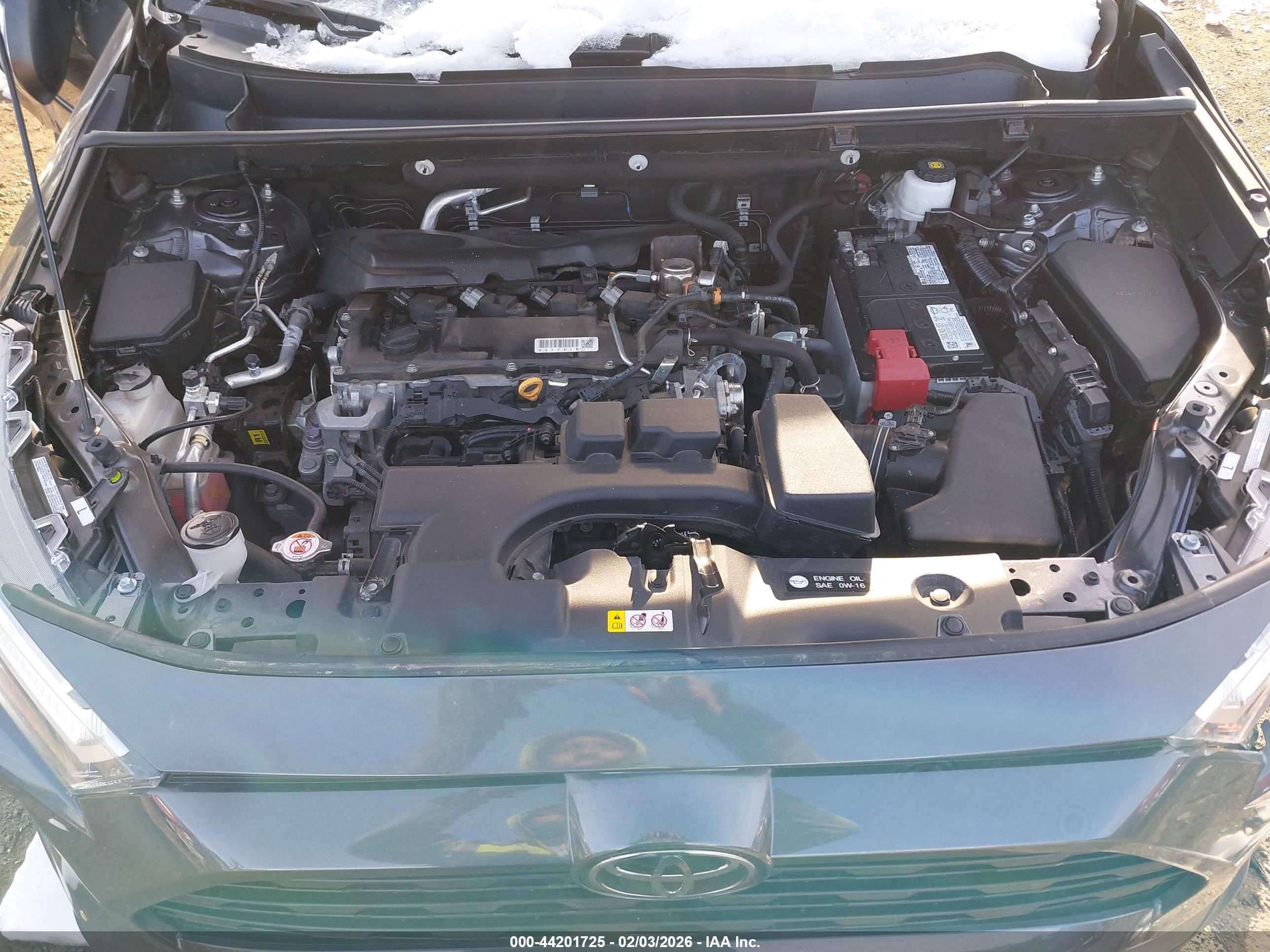 TOYOTA RAV4 image 10