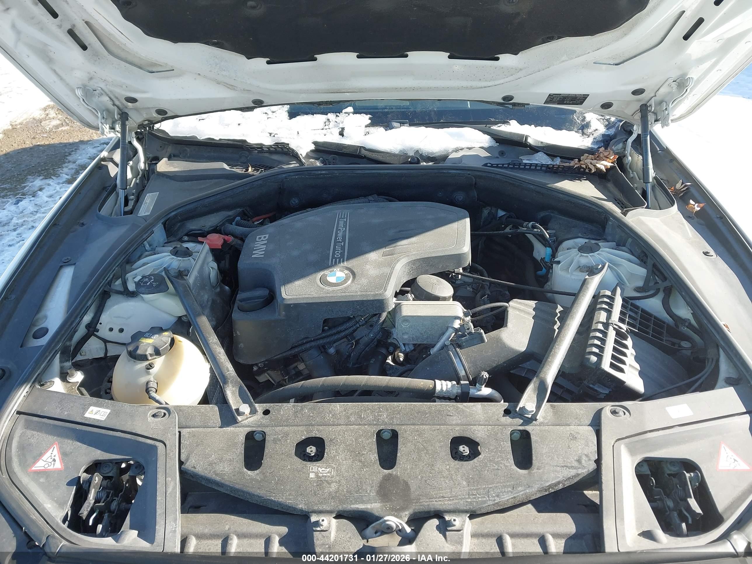 BMW 528I image 10