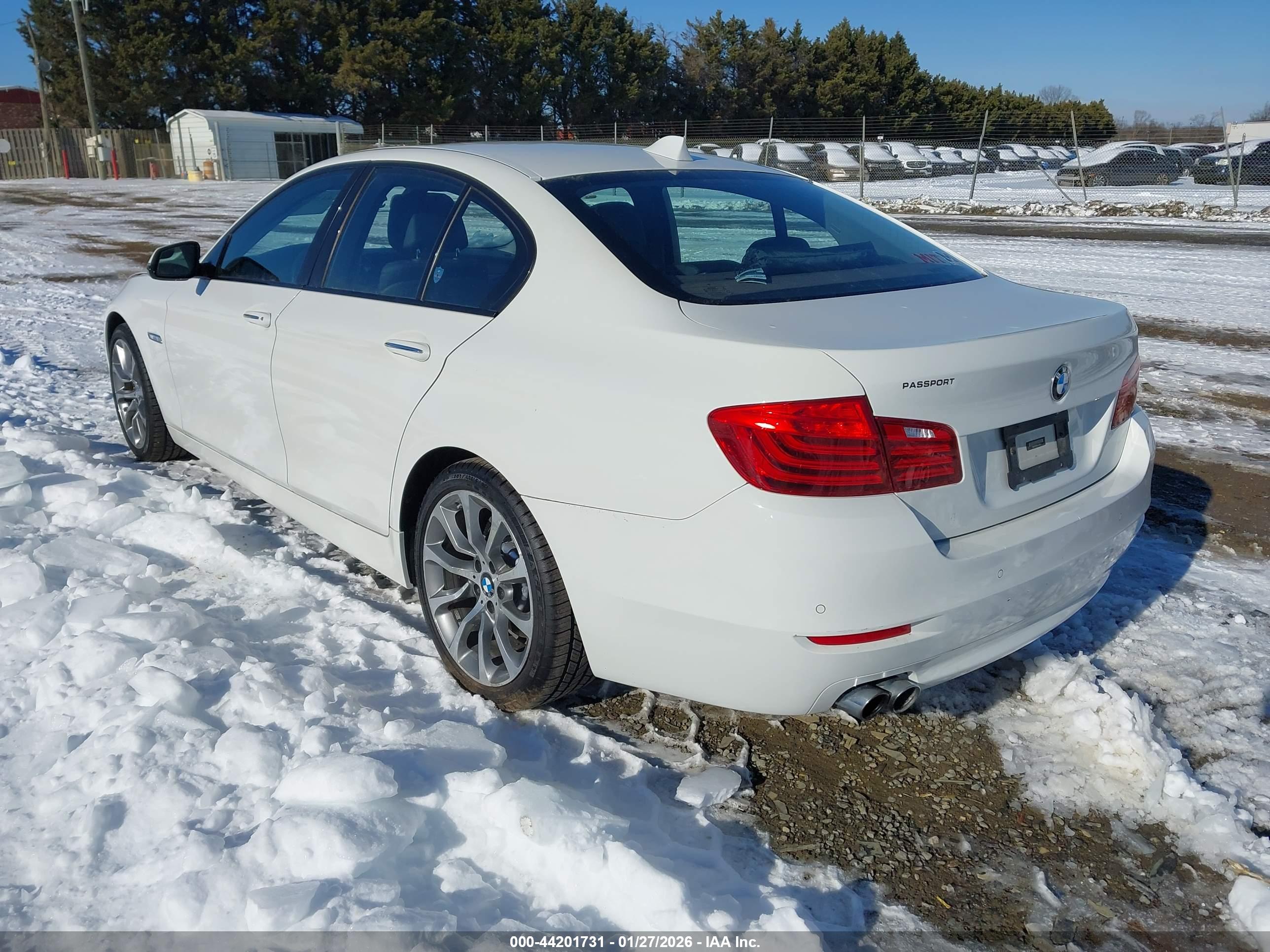 BMW 528I image 3