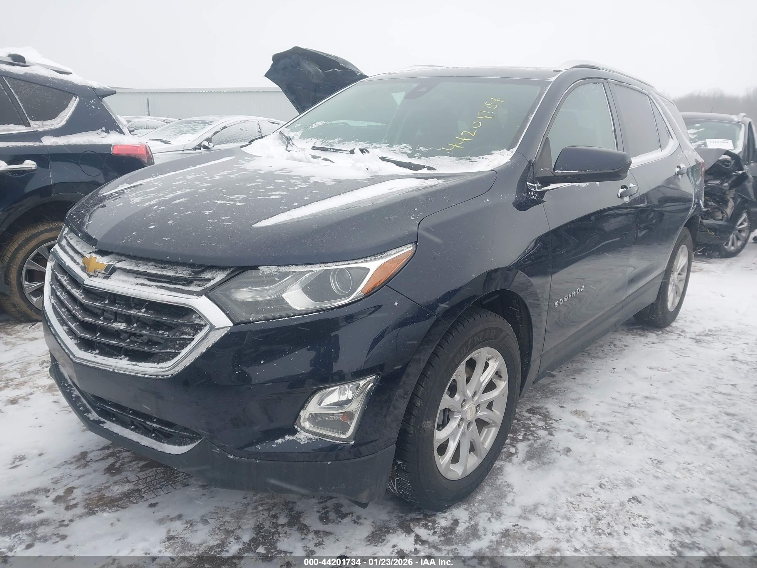 CHEVROLET EQUINOX image 2