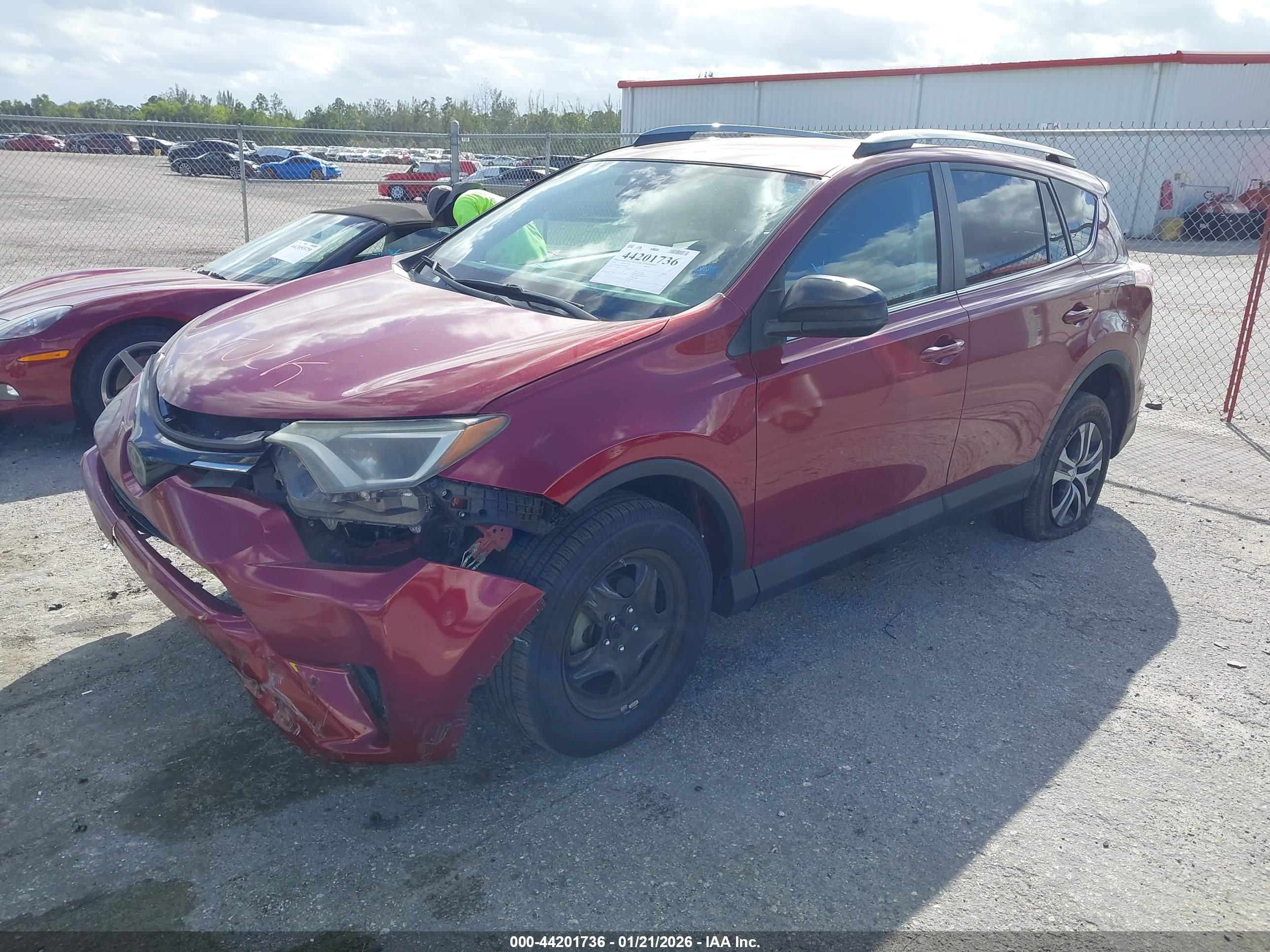 TOYOTA RAV4 image 2